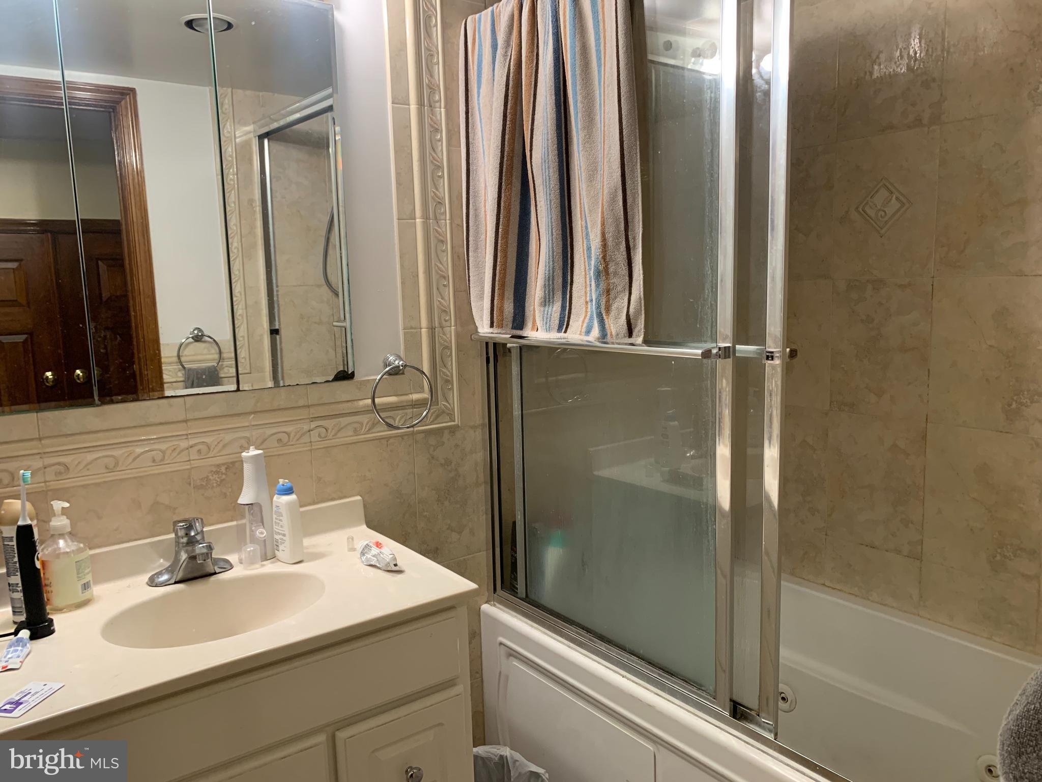 ART MUSEUM AREA - Residential Lease