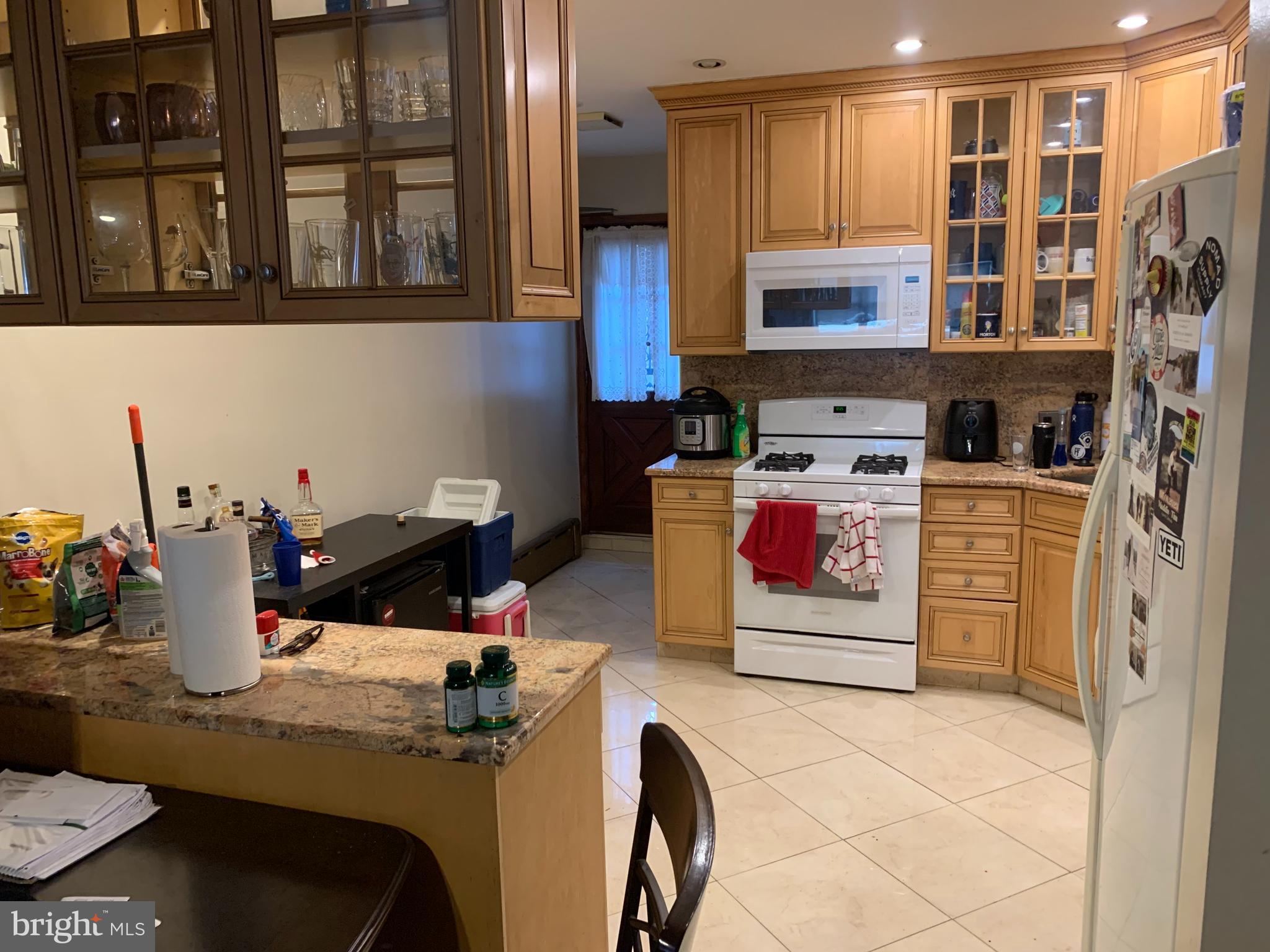 ART MUSEUM AREA - Residential Lease