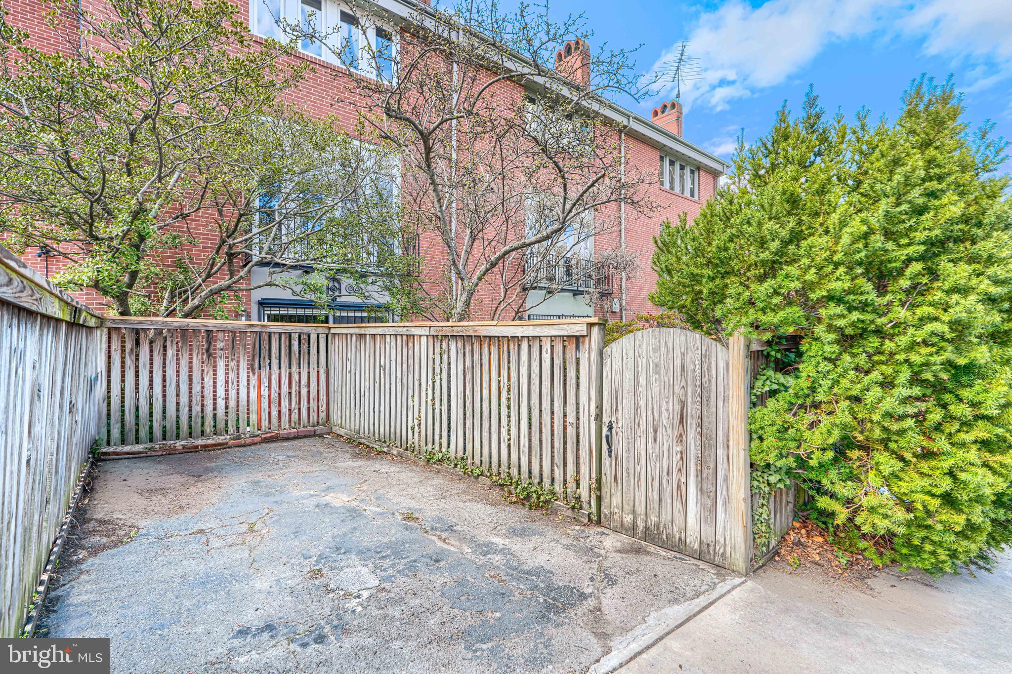 BOLTON HILL HISTORIC DISTRICT - Residential