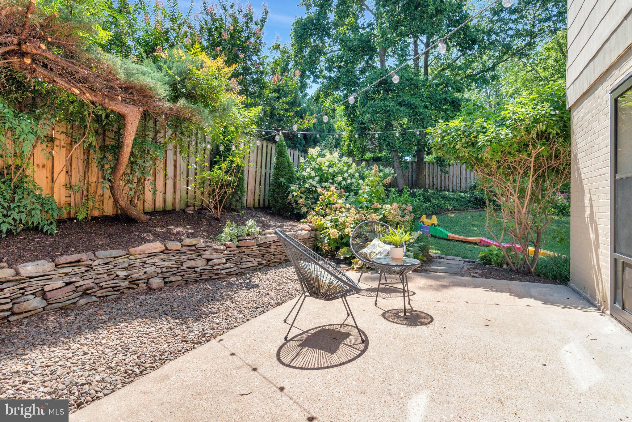 DOMINION HILLS - Residential