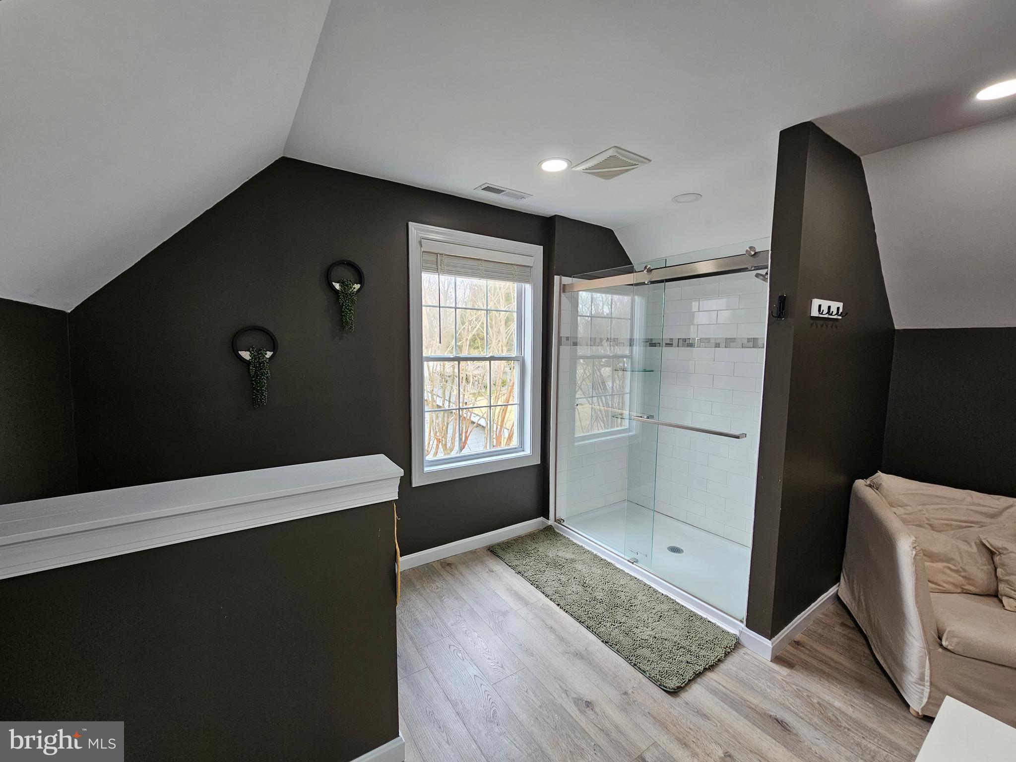 APPLE LANE - Residential