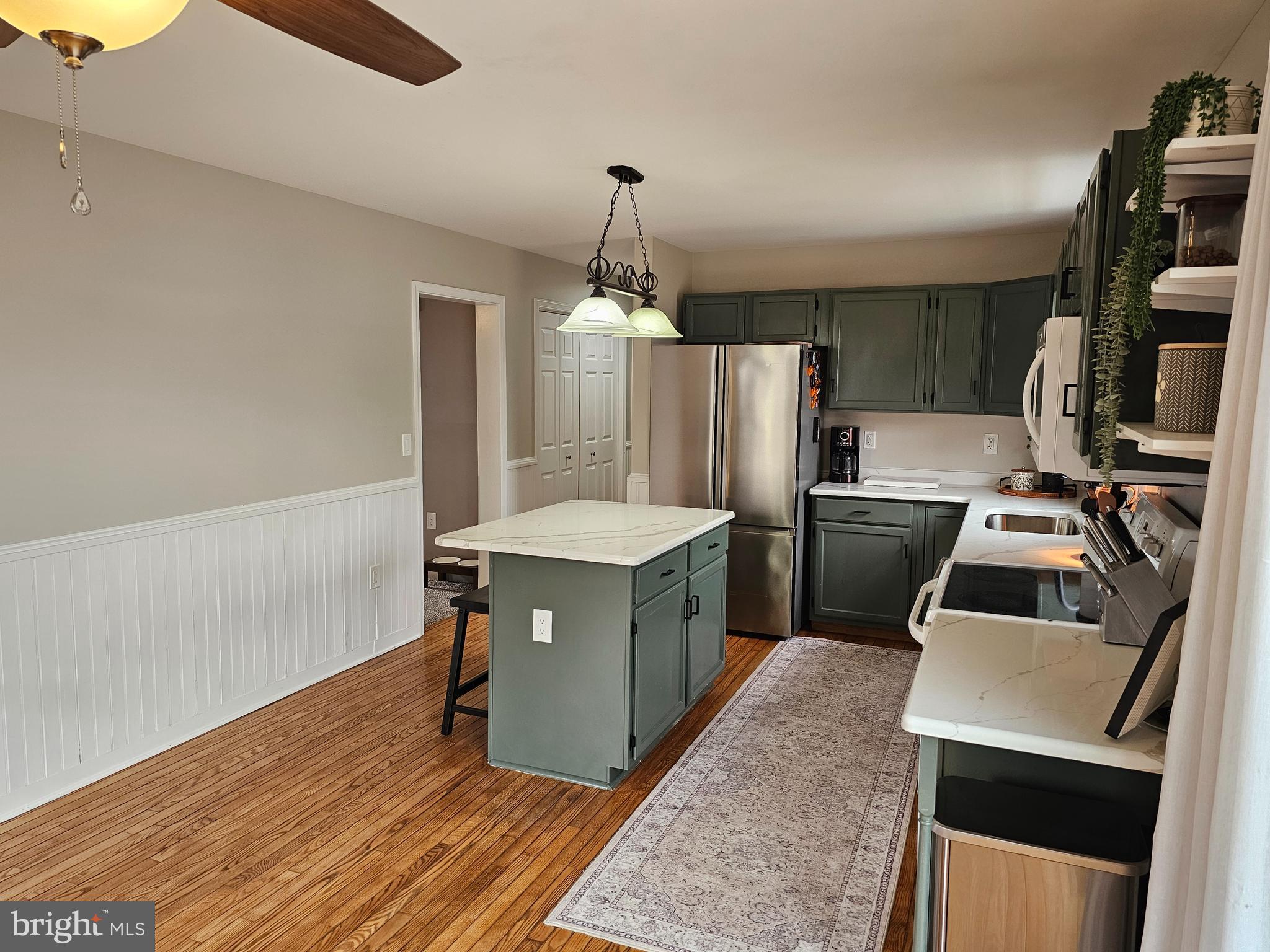 APPLE LANE - Residential