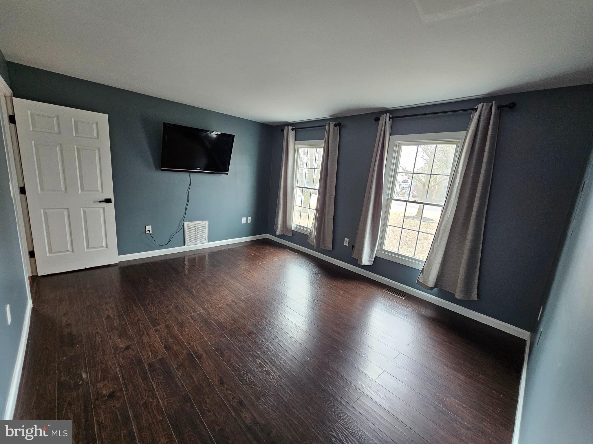 APPLE LANE - Residential