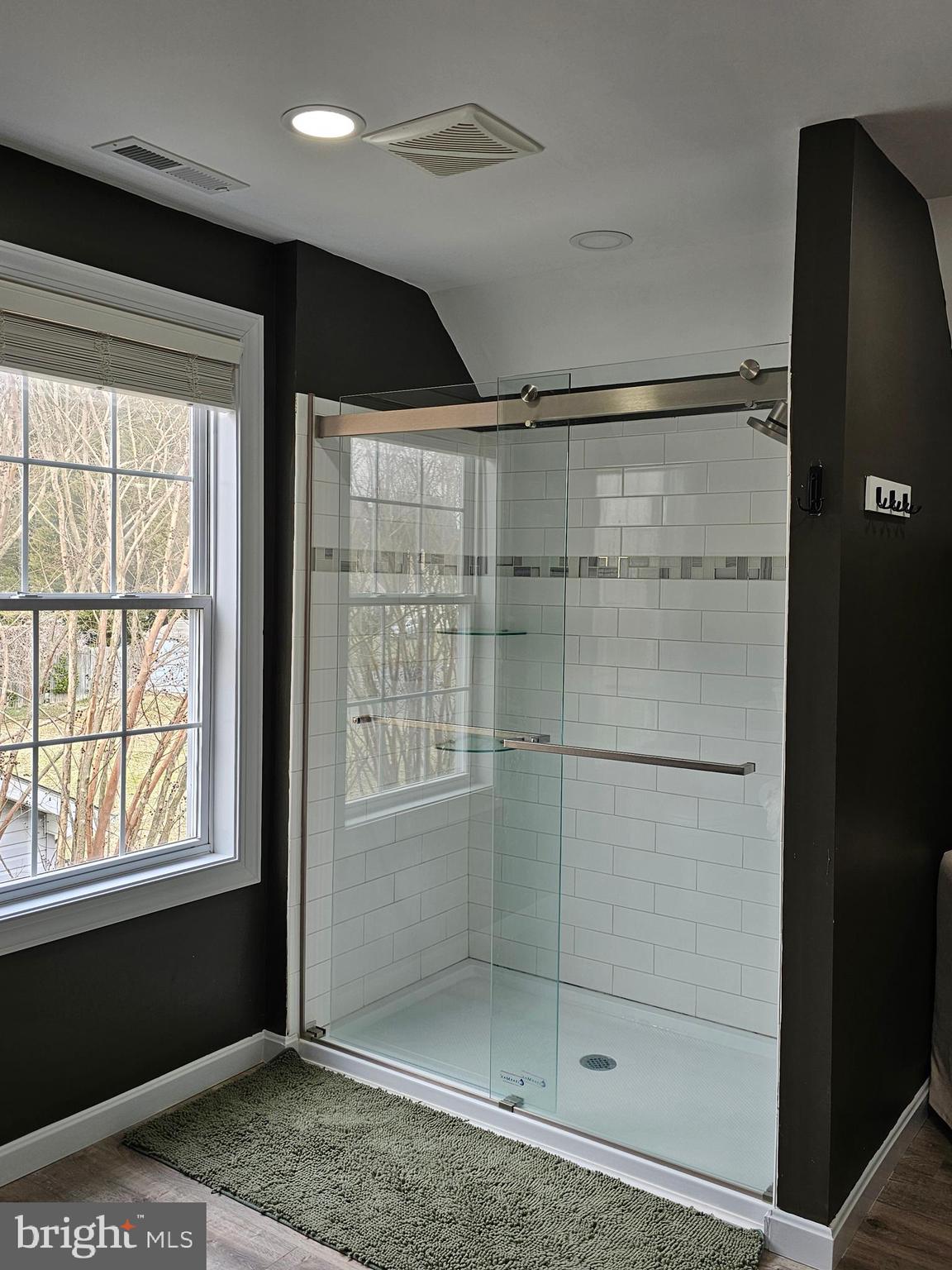 APPLE LANE - Residential