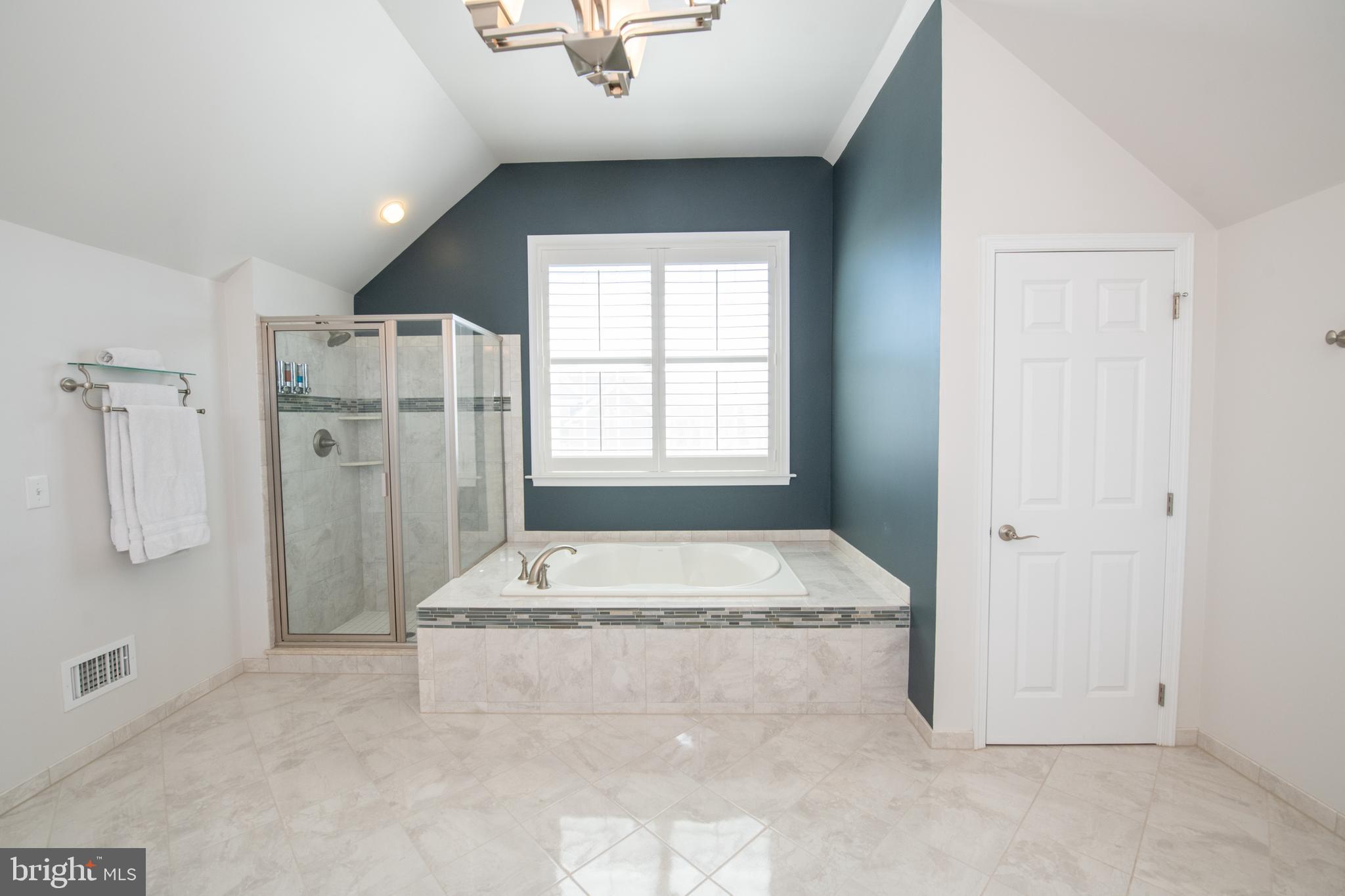 HORSHAM VALLEY ESTAT - Residential