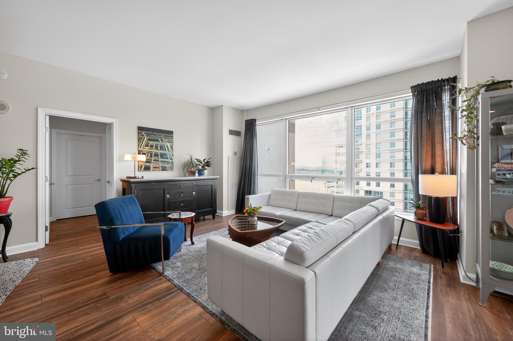 901 N PENN STREET 00 R1604