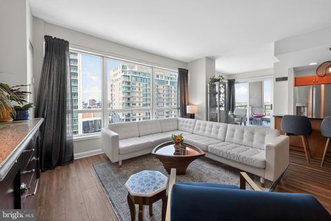 Condo For Sale - 901 N Penn Street #R1604<br/> PHILADELPHIA, PA 19123