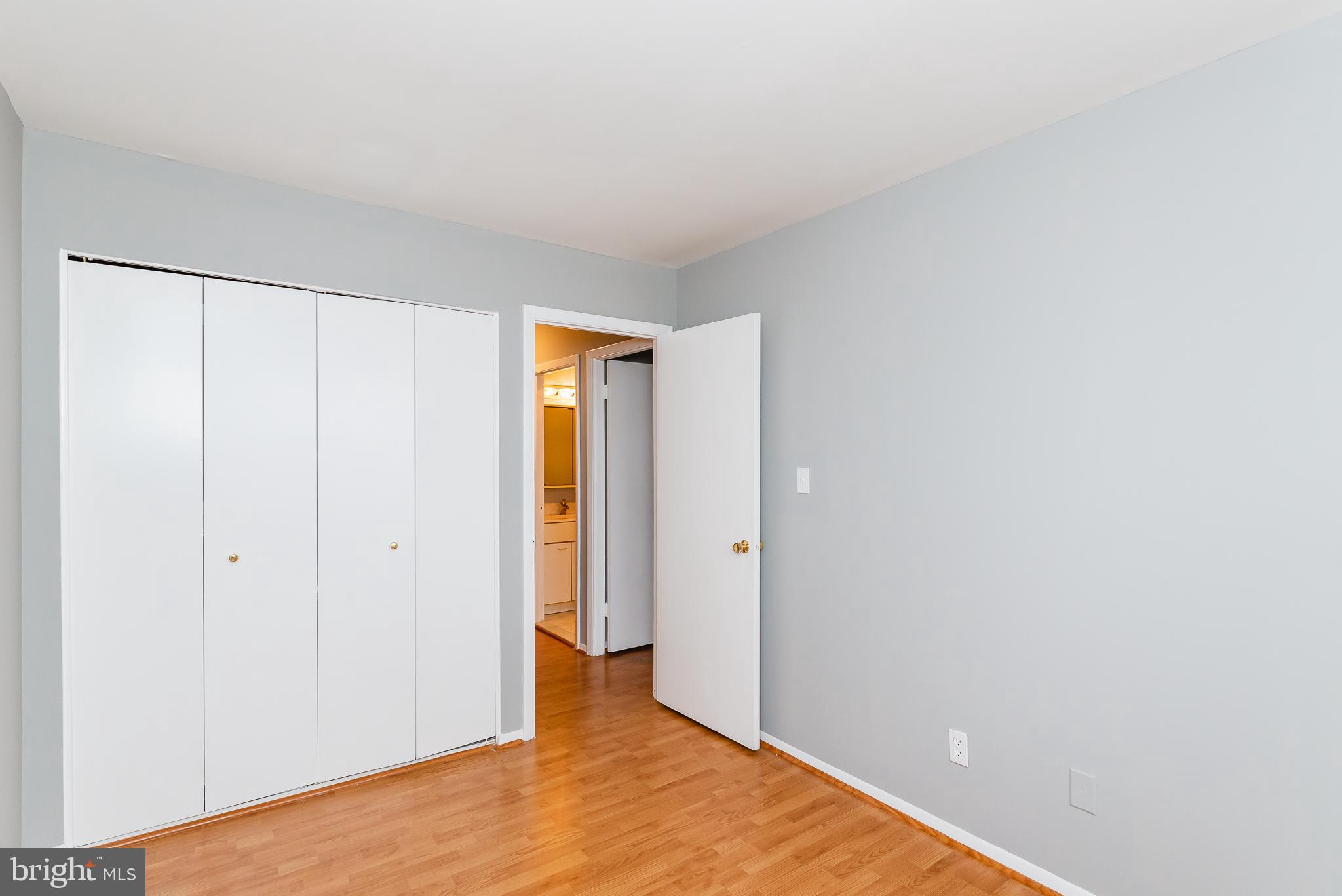 CARLTON SQUARE - Residential