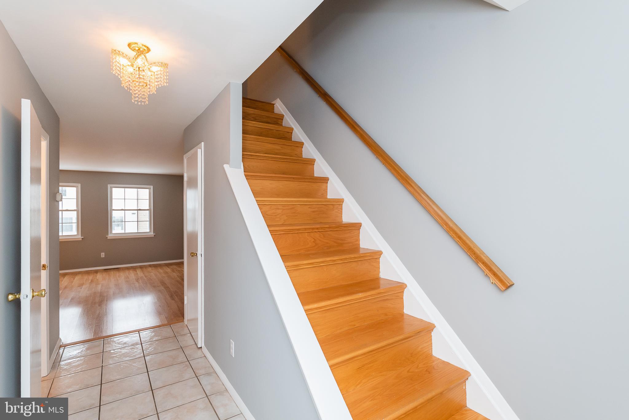 CARLTON SQUARE - Residential