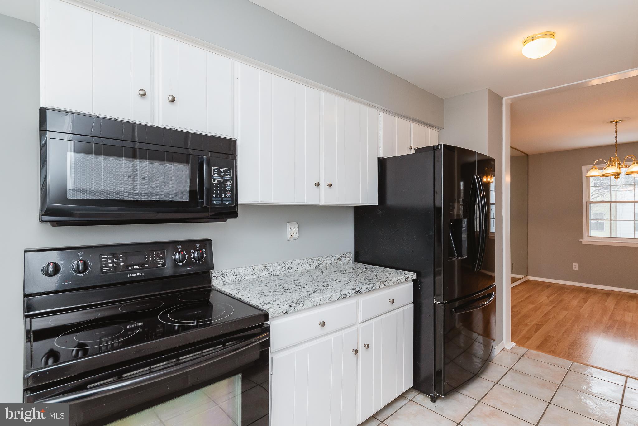 CARLTON SQUARE - Residential