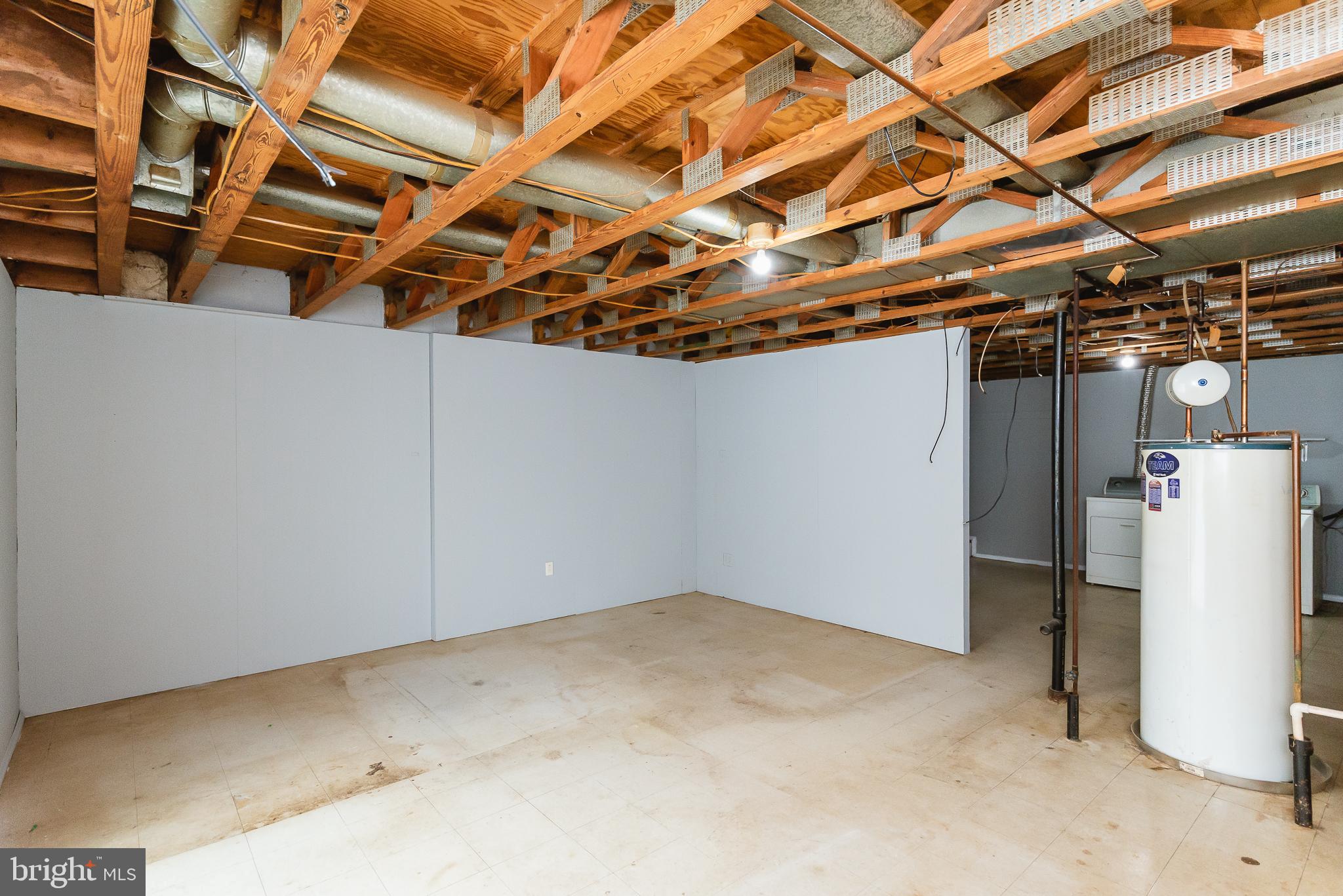 CARLTON SQUARE - Residential