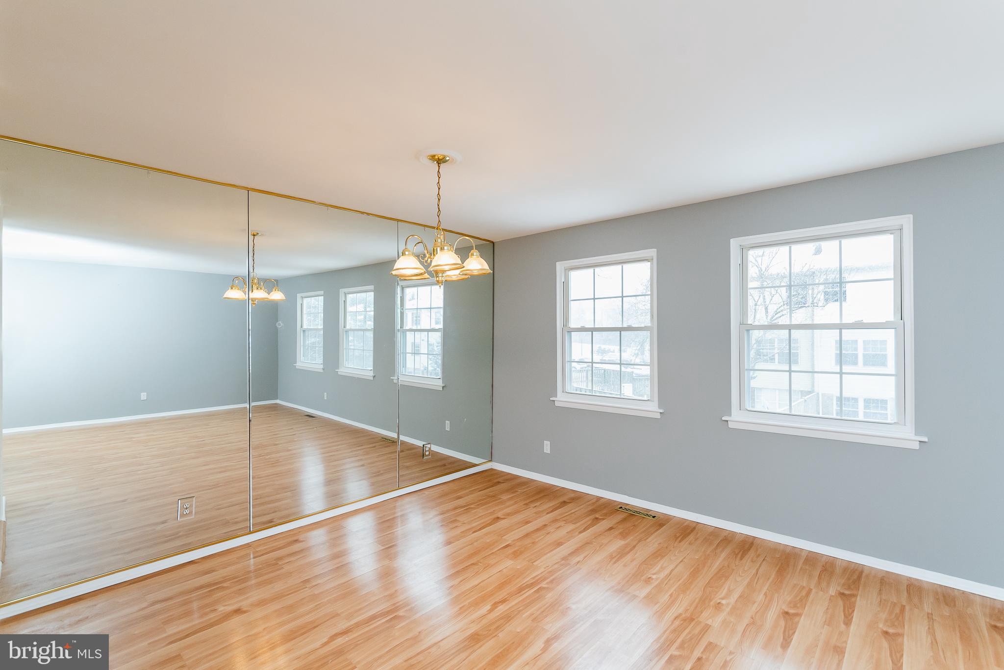 CARLTON SQUARE - Residential