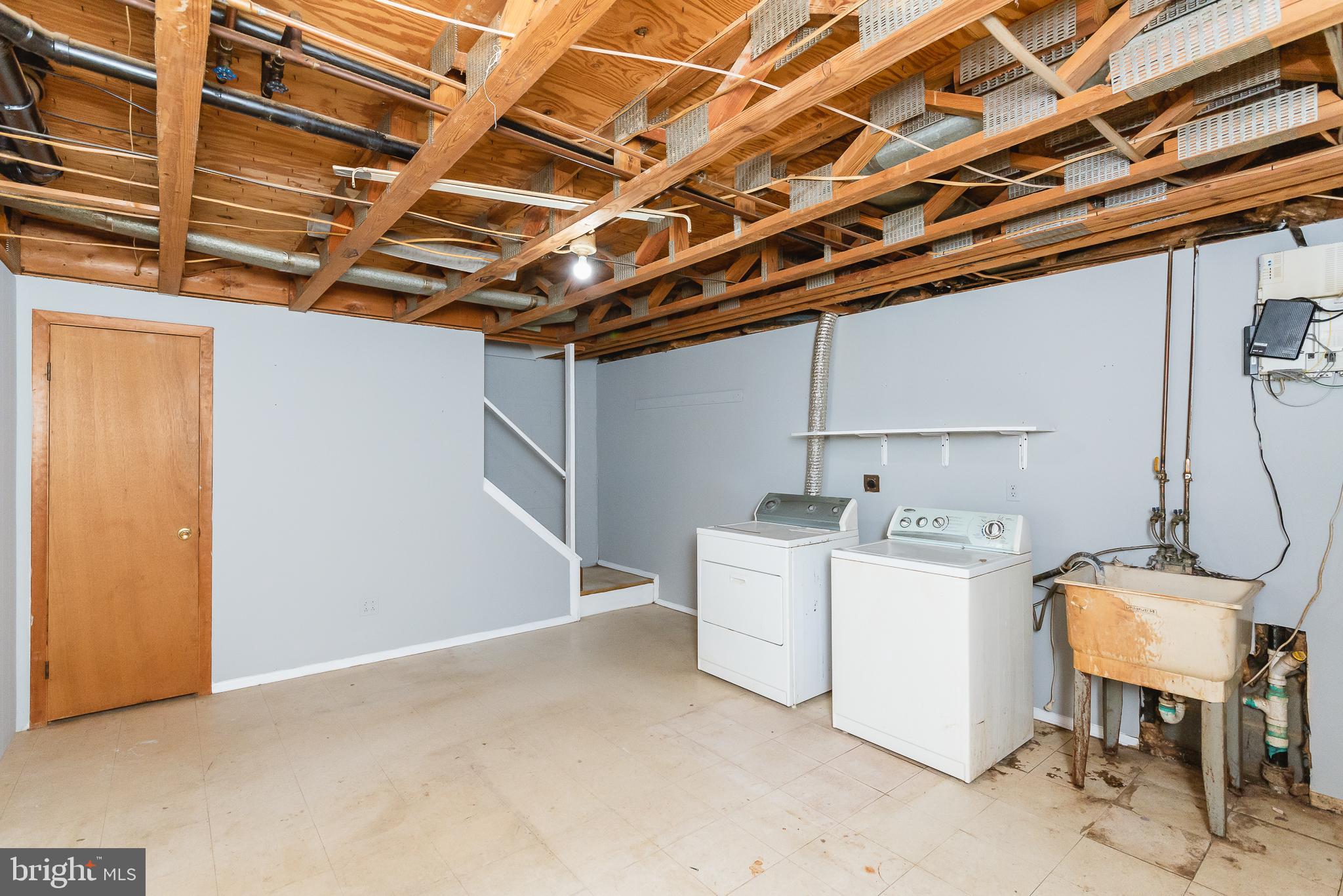 CARLTON SQUARE - Residential