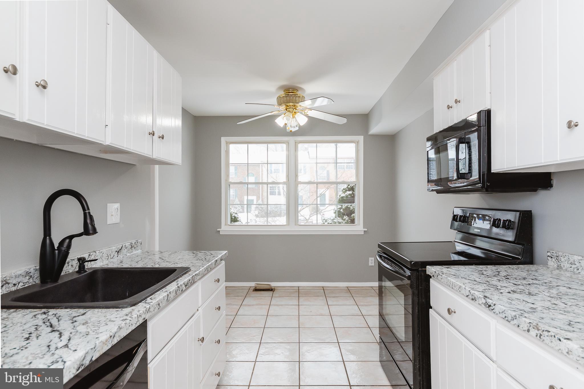 CARLTON SQUARE - Residential