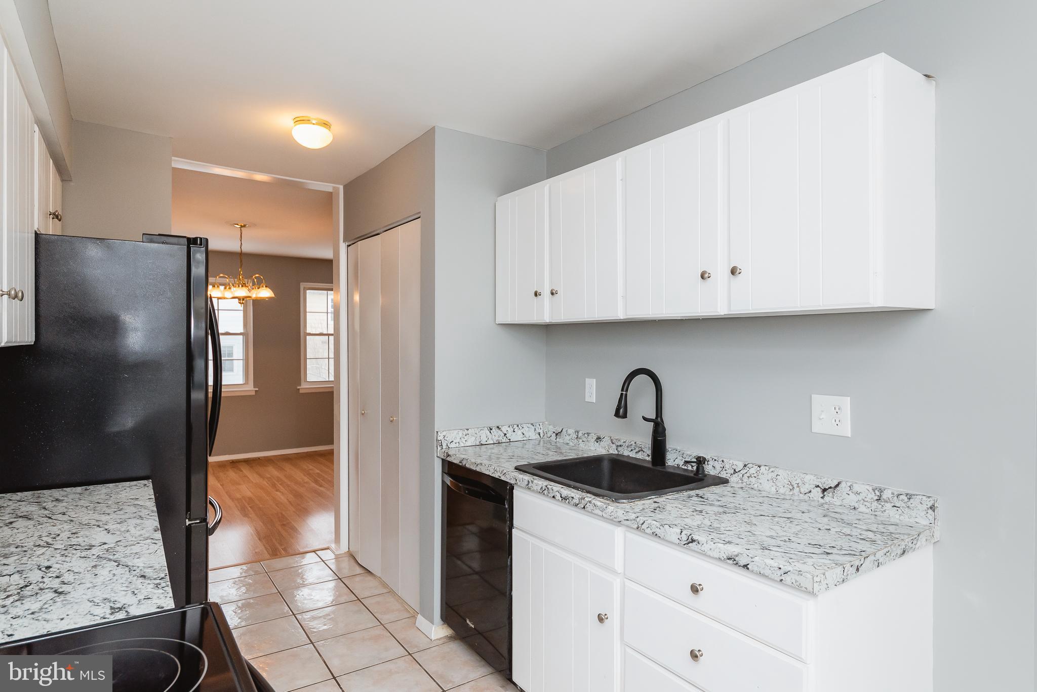 CARLTON SQUARE - Residential