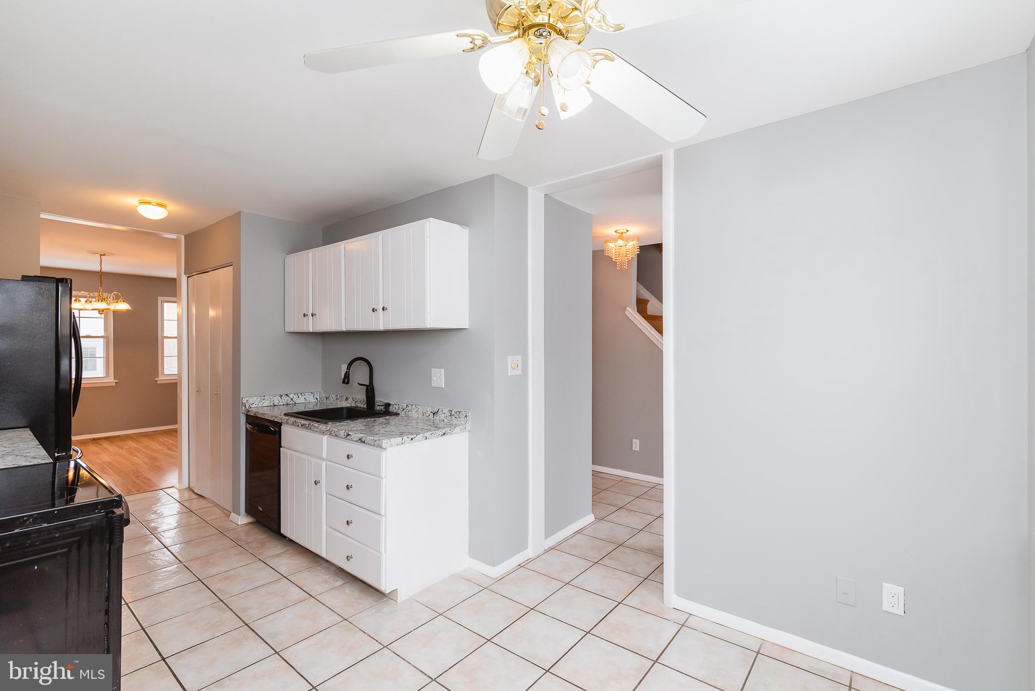 CARLTON SQUARE - Residential