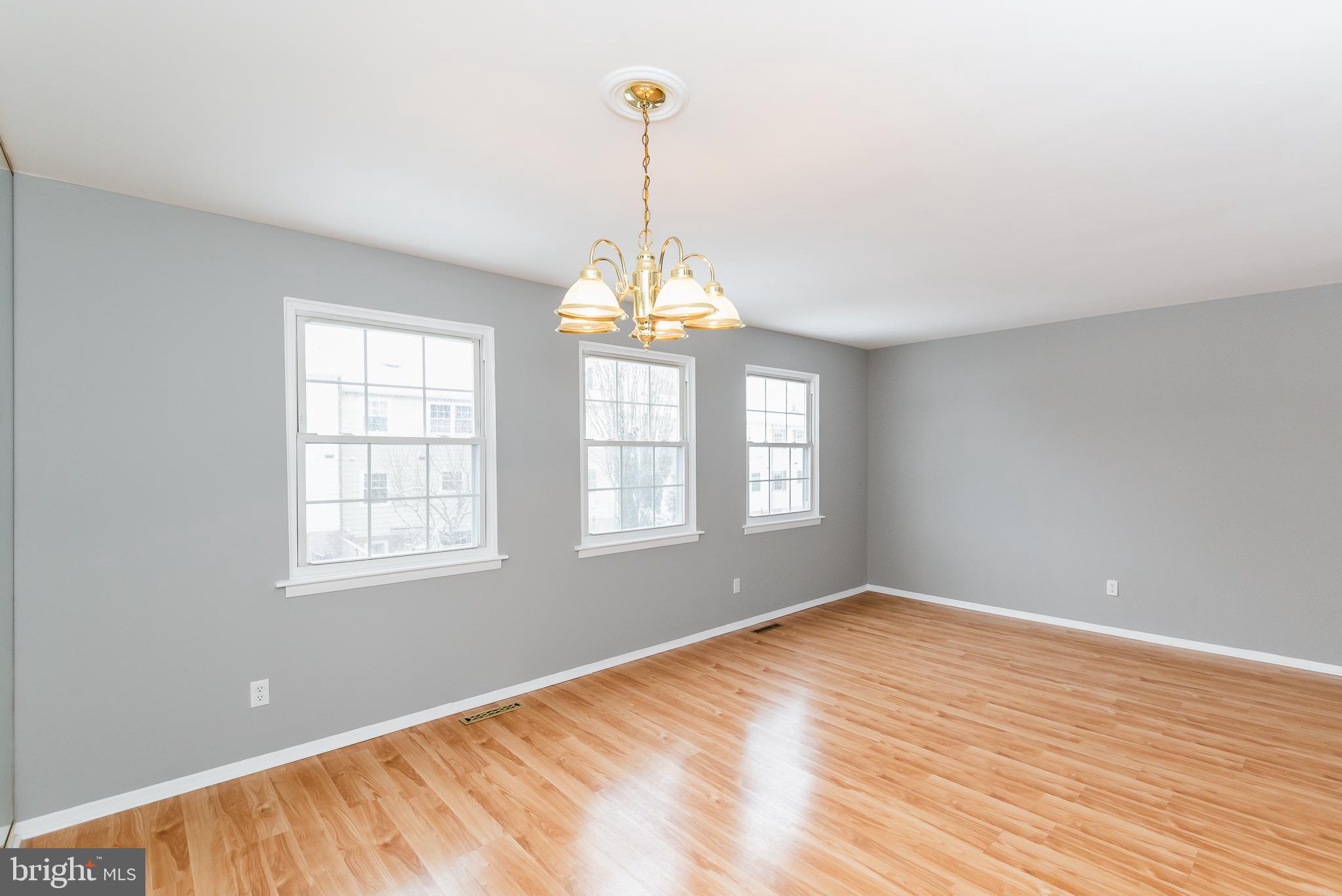 CARLTON SQUARE - Residential