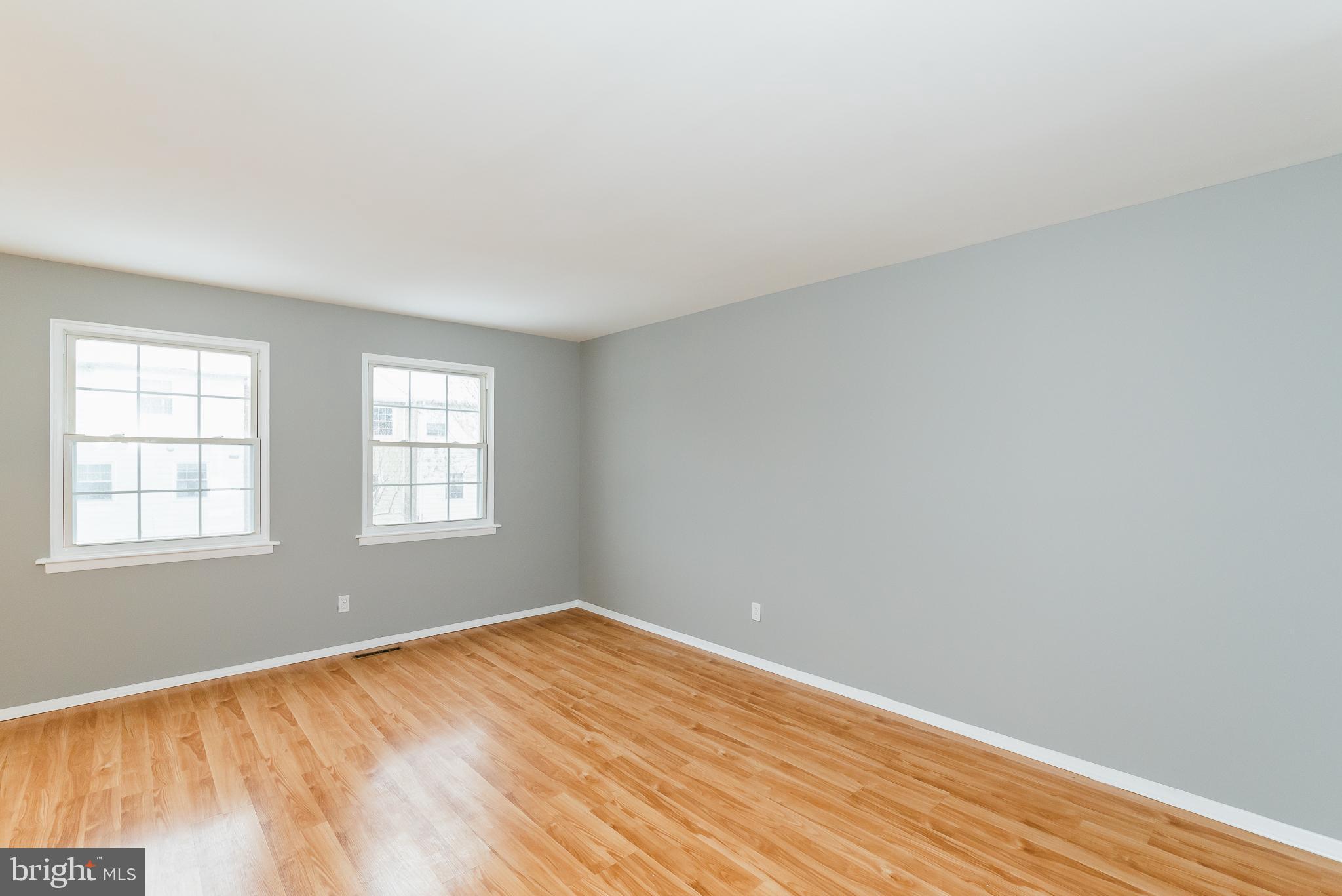 CARLTON SQUARE - Residential