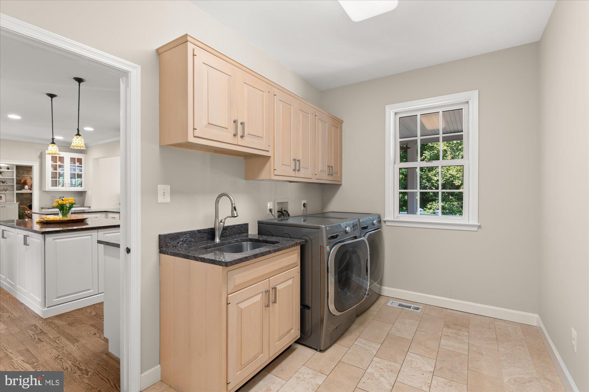 RIVER FALLS - Residential