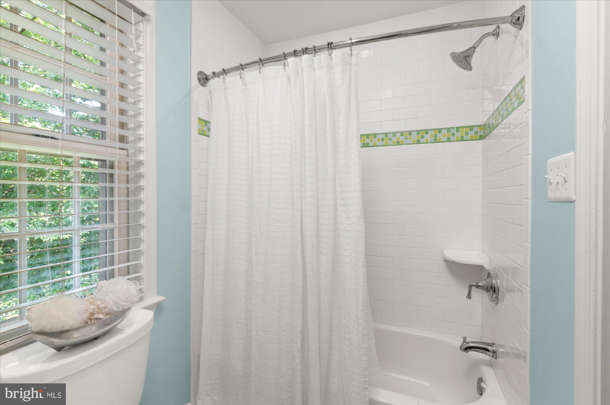 RIVER FALLS - Residential