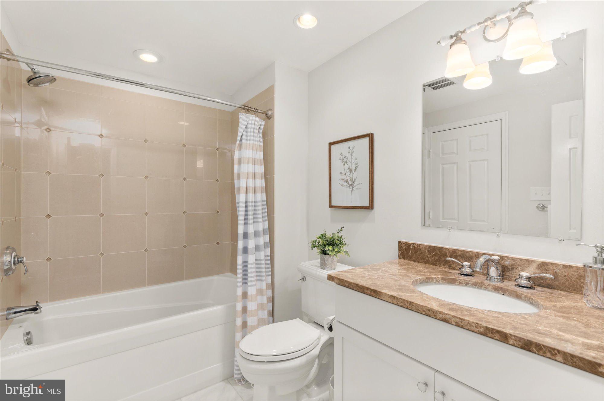 RIVER FALLS - Residential