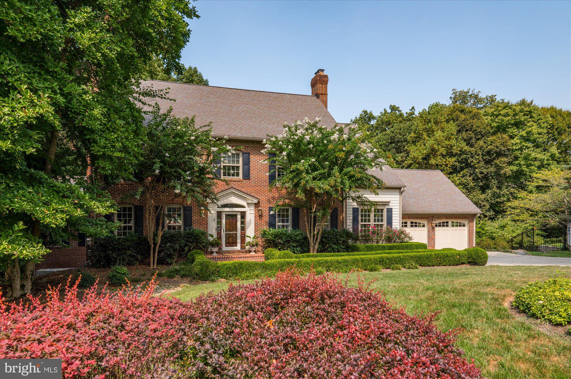 RIVER FALLS - Residential