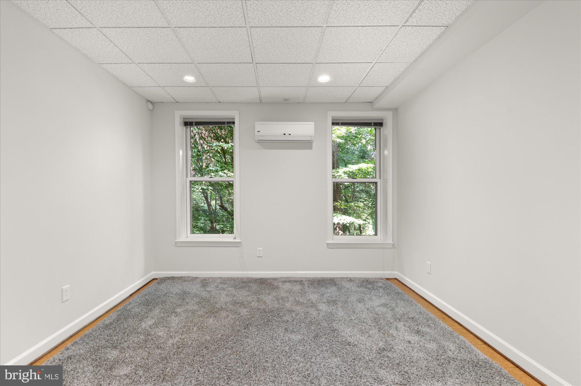 RIVER FALLS - Residential