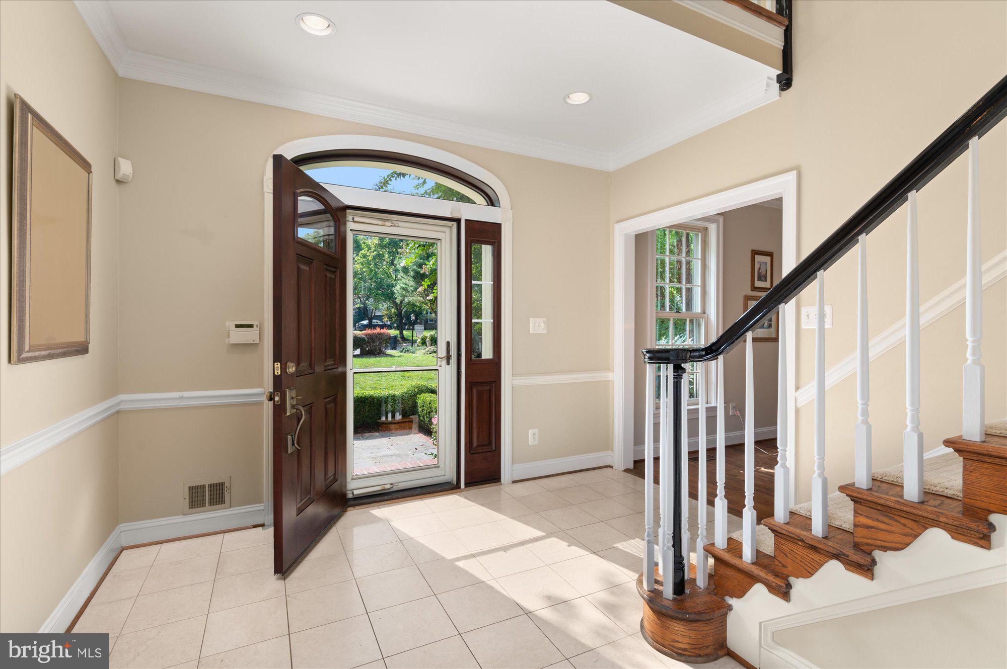 RIVER FALLS - Residential