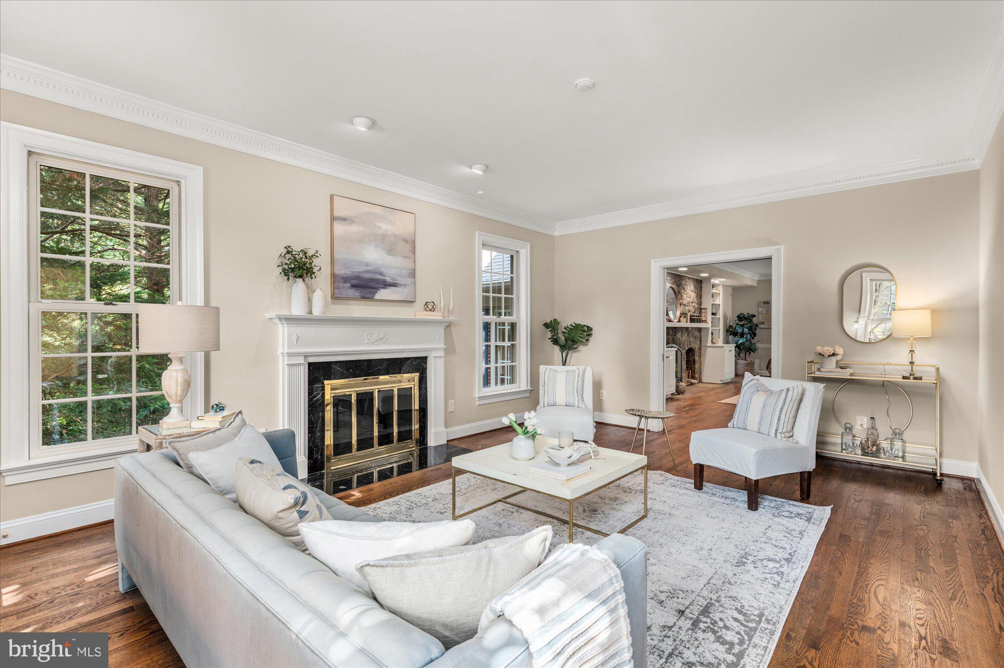 RIVER FALLS - Residential