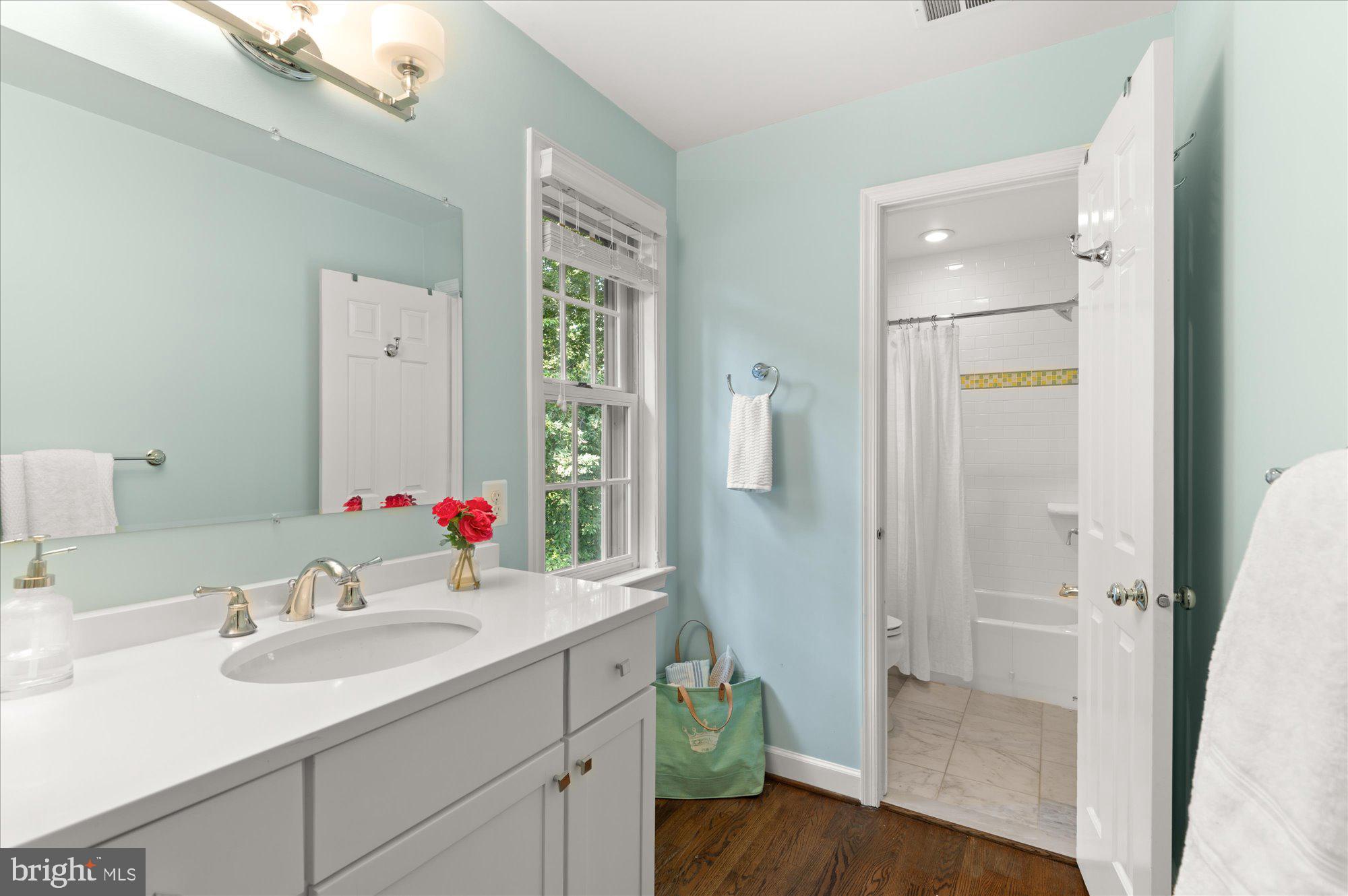 RIVER FALLS - Residential