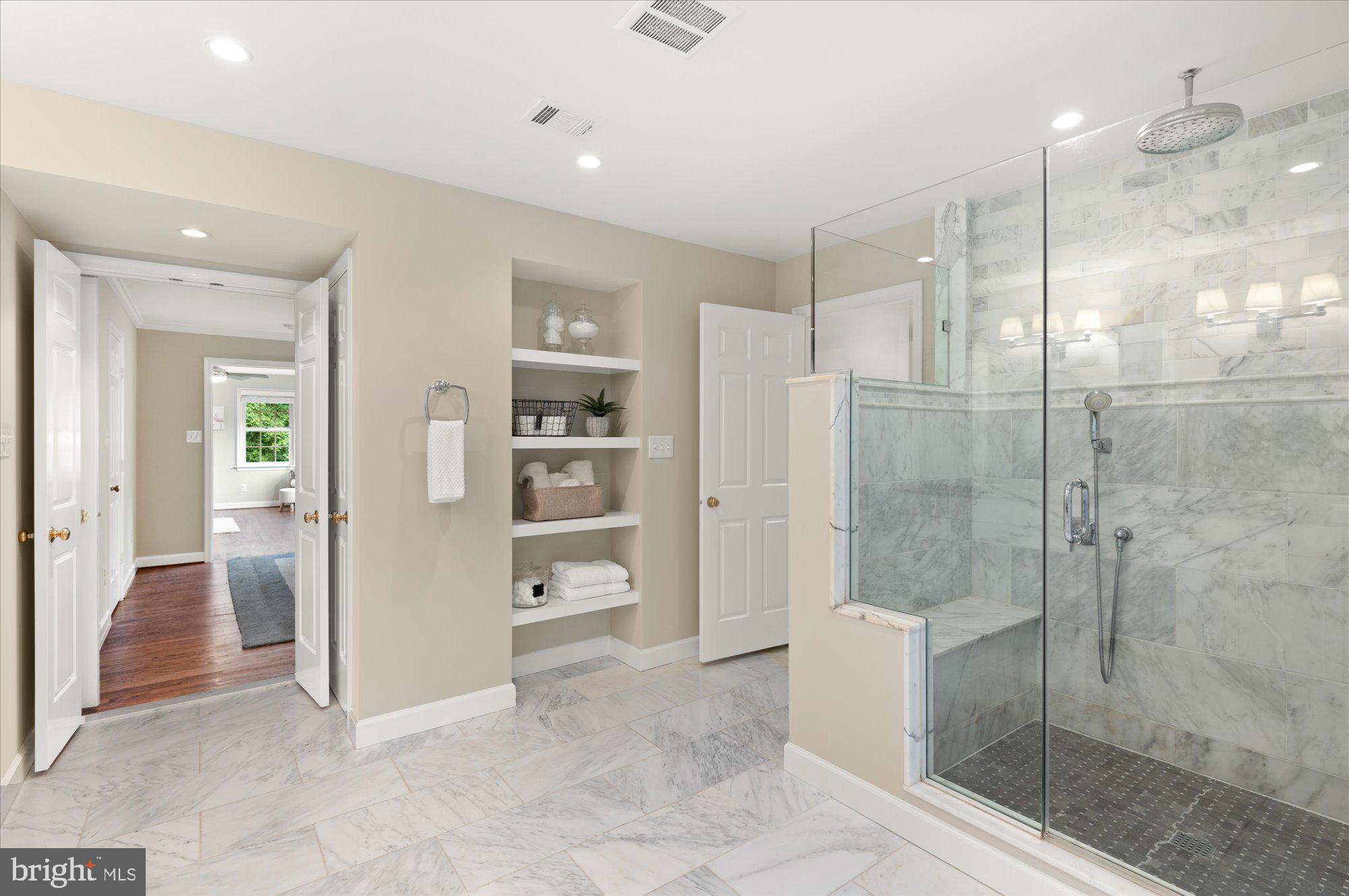 RIVER FALLS - Residential