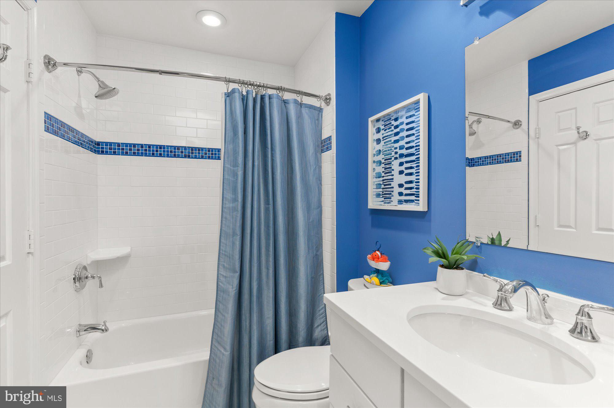 RIVER FALLS - Residential