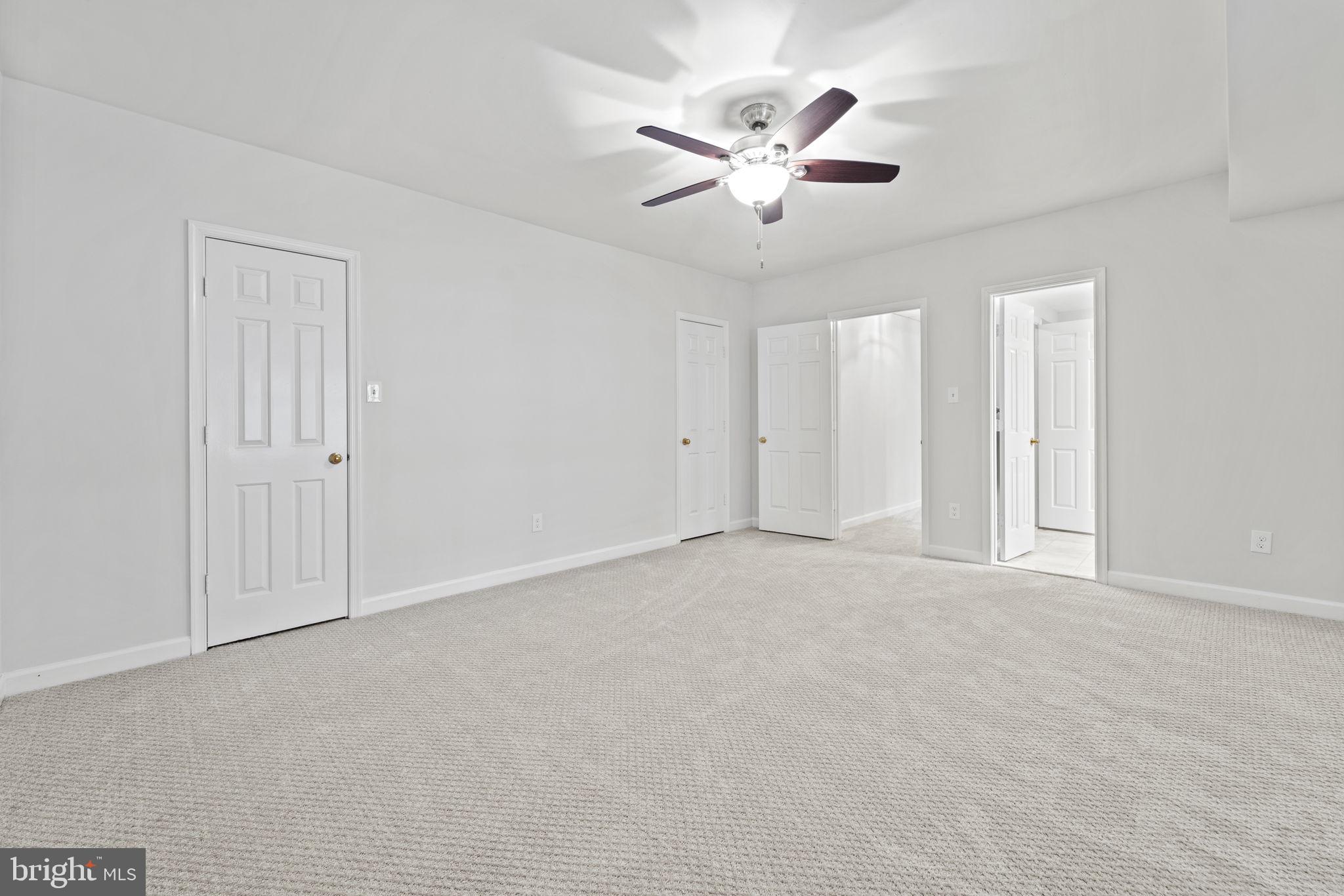 RIVER FALLS - Residential