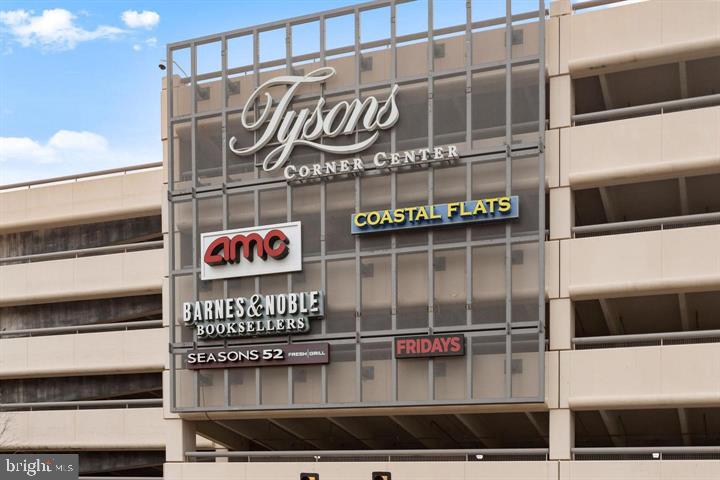 MCLEAN CREST - Residential