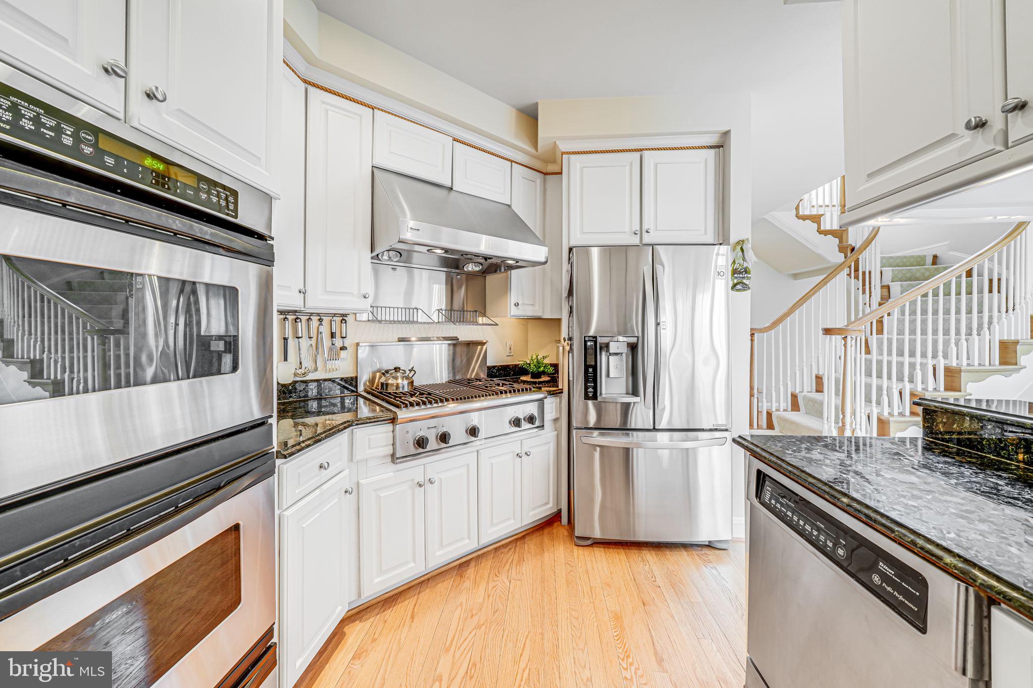 MCLEAN CREST - Residential