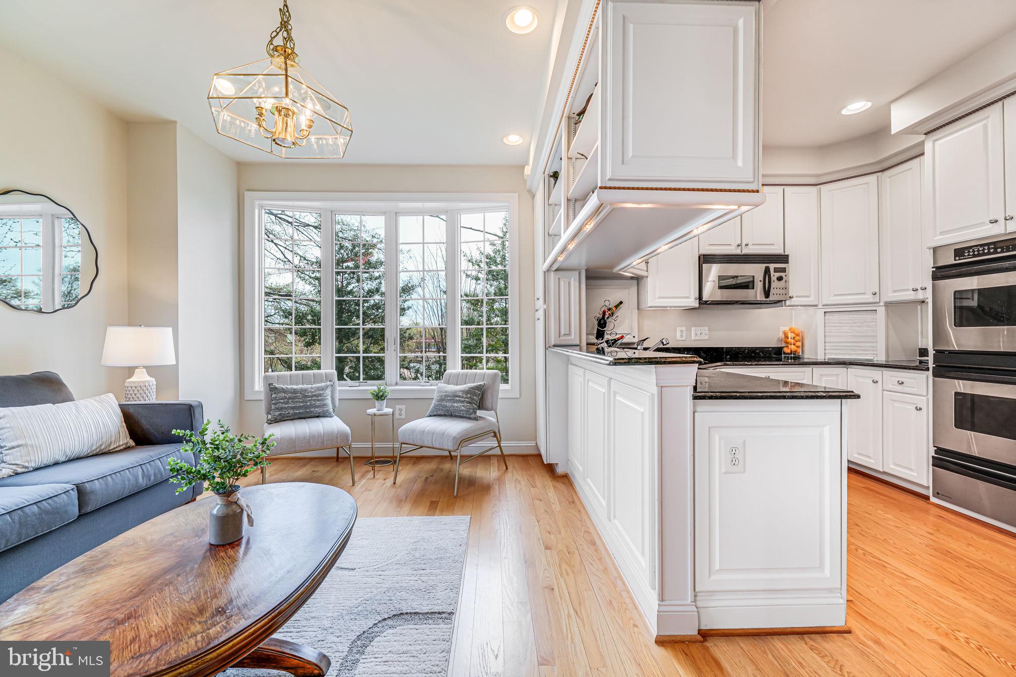 MCLEAN CREST - Residential