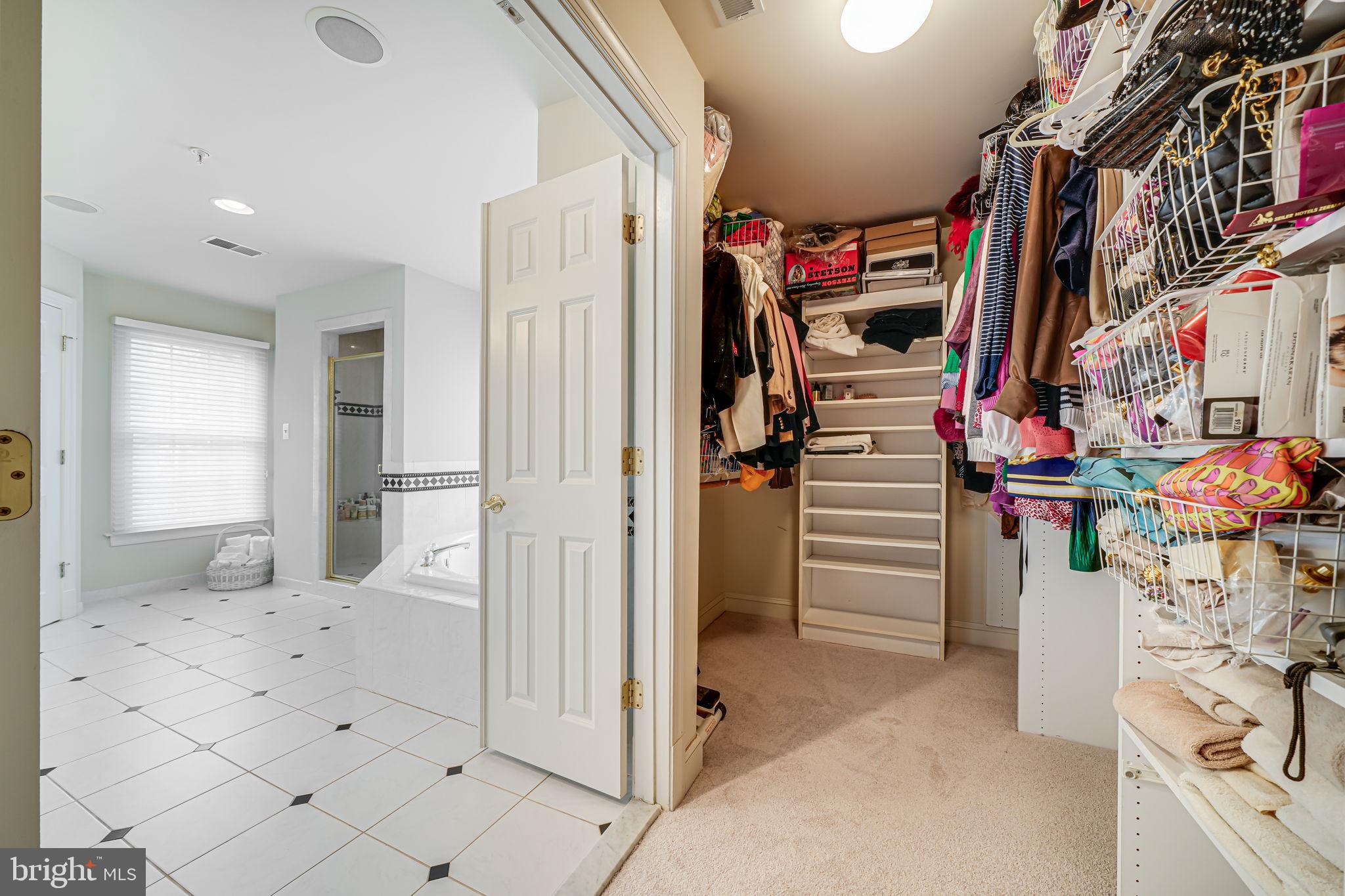 MCLEAN CREST - Residential