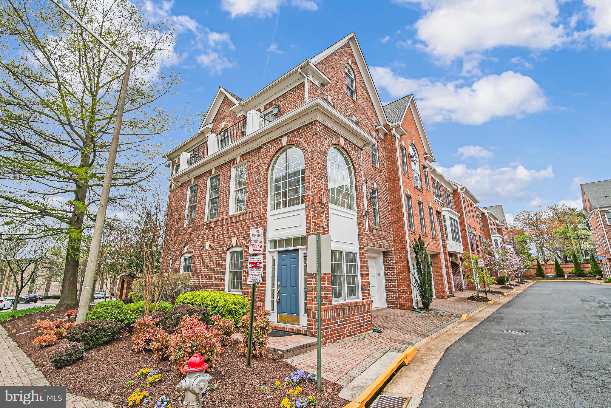 MCLEAN CREST - Residential