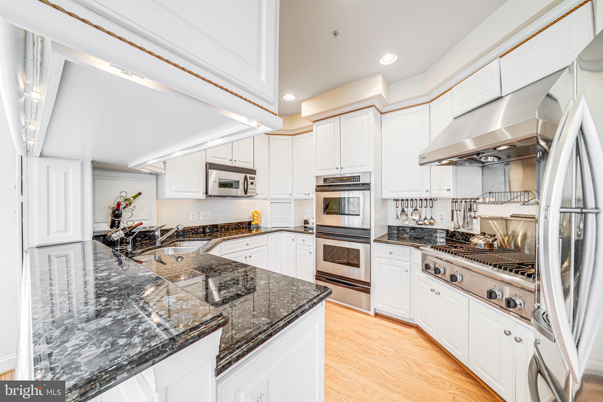 MCLEAN CREST - Residential