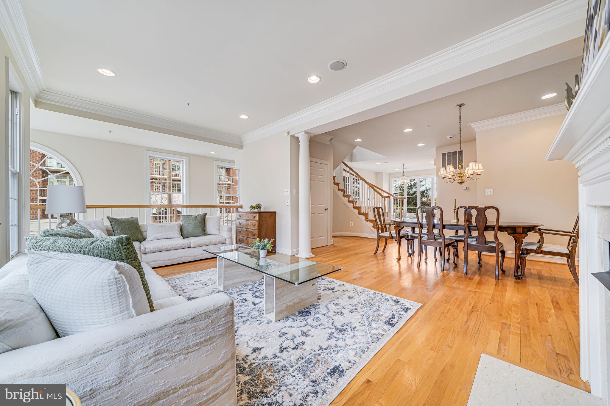 MCLEAN CREST - Residential