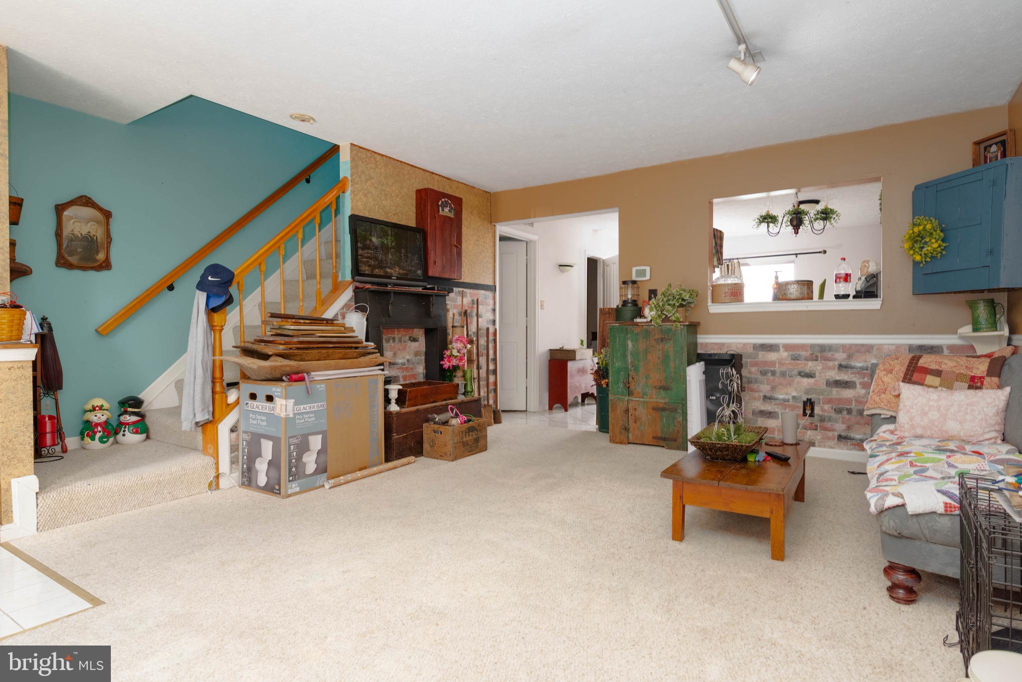CARROLLWOOD - Residential