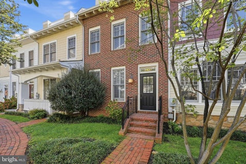 Photo of 2827 11th Street N, ARLINGTON, VA 22201 (MLS # VAAR2080612)