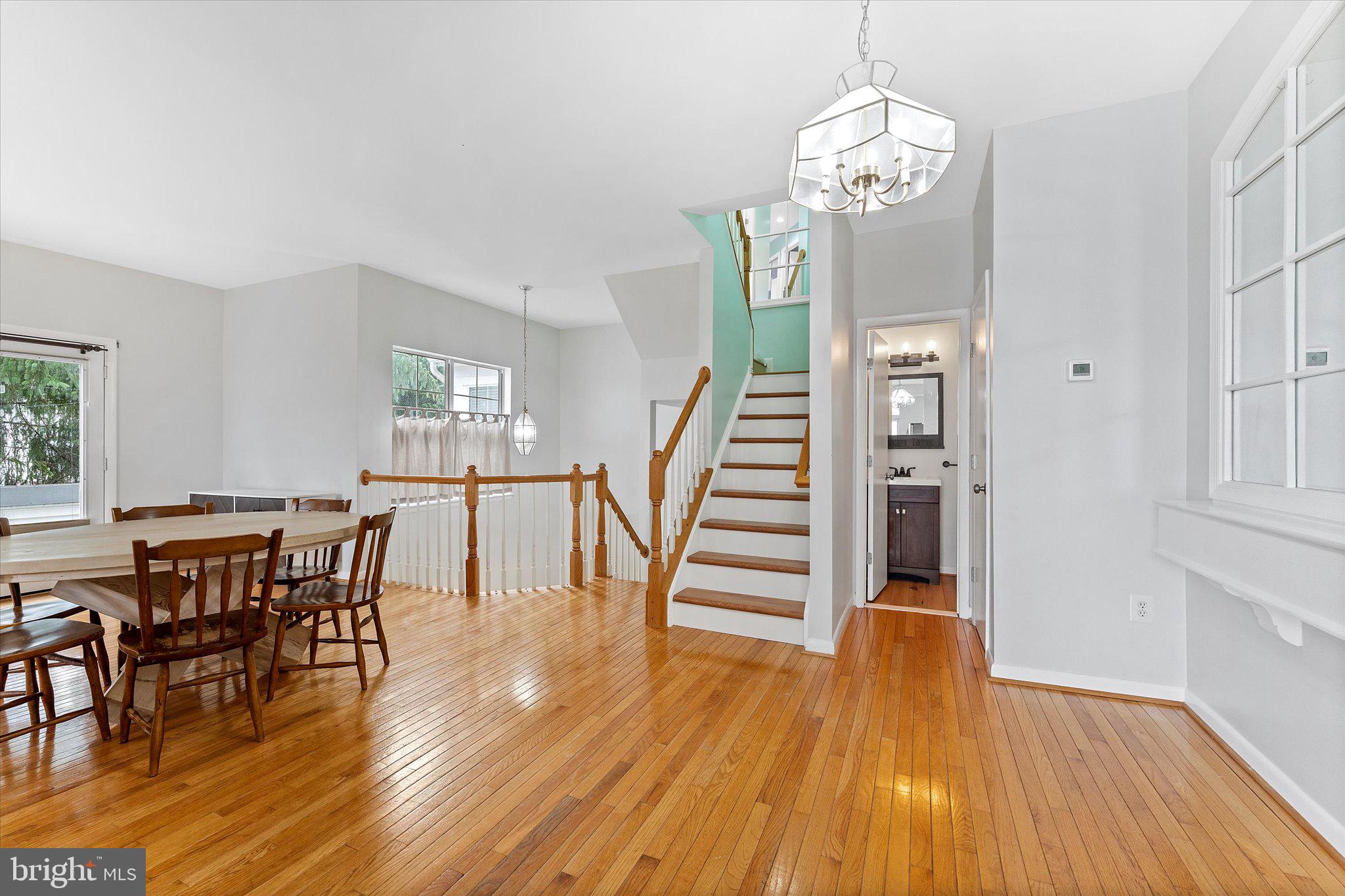 ASHBURN VILLAGE - Residential