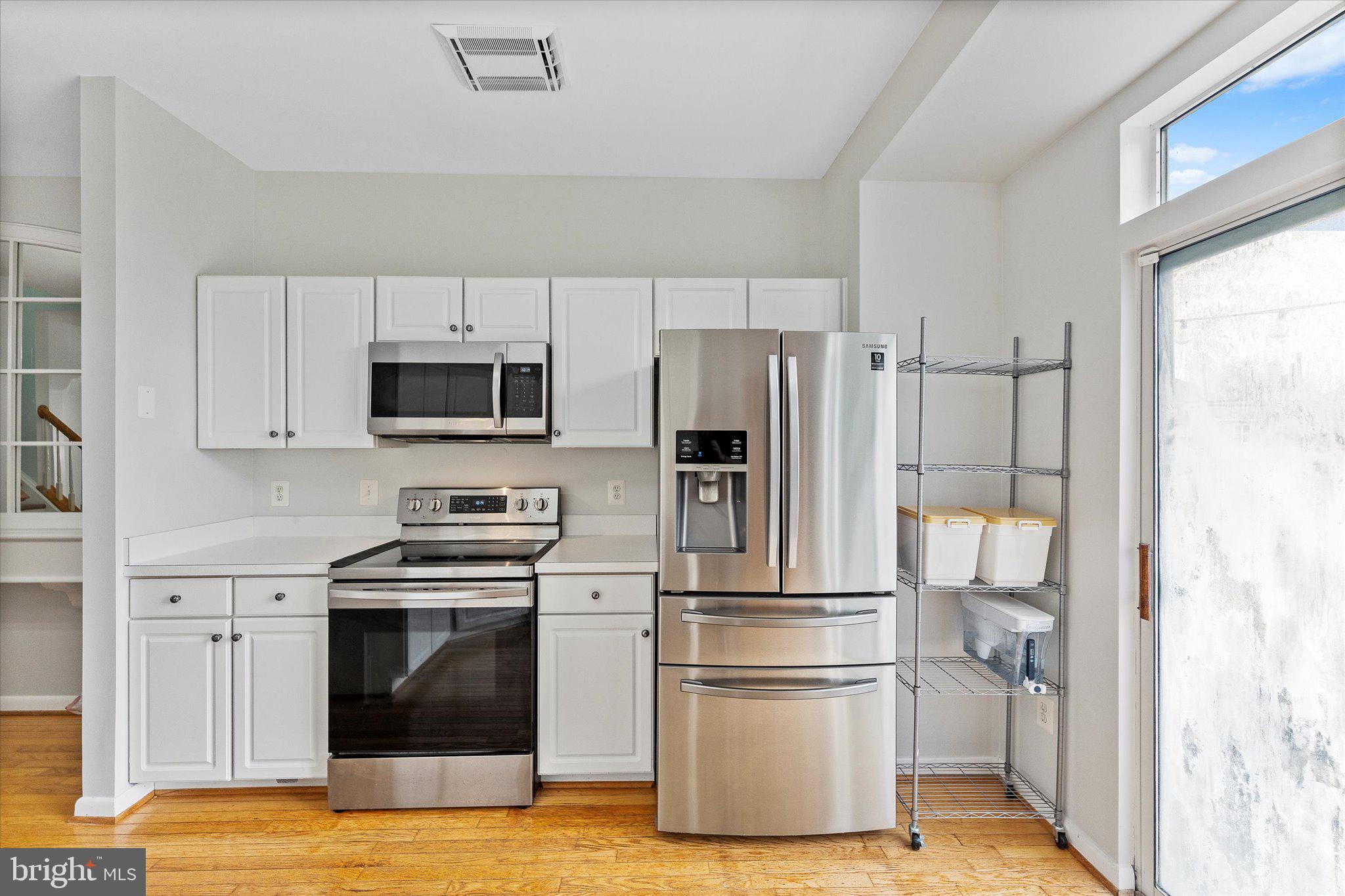 ASHBURN VILLAGE - Residential