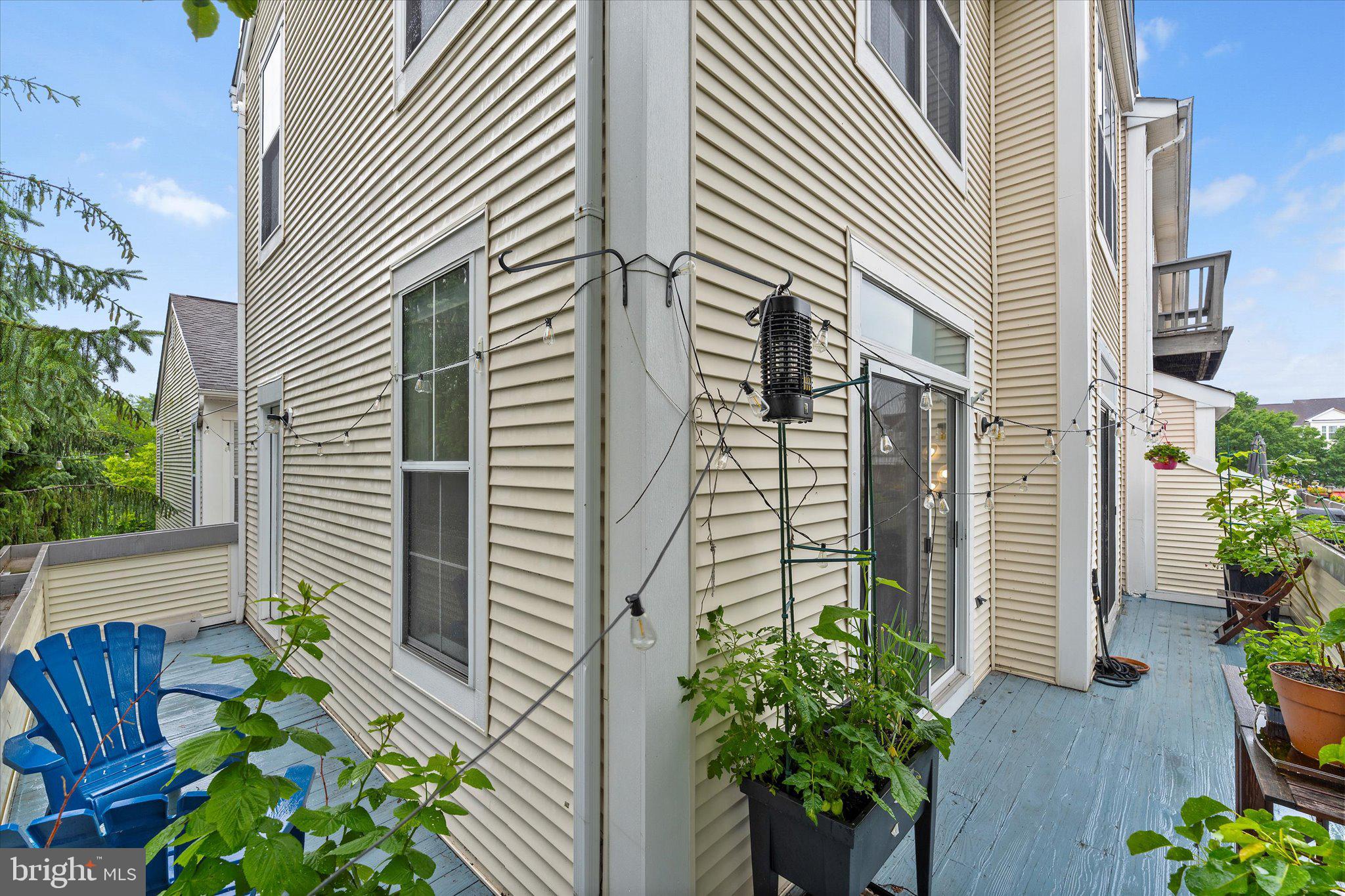 ASHBURN VILLAGE - Residential