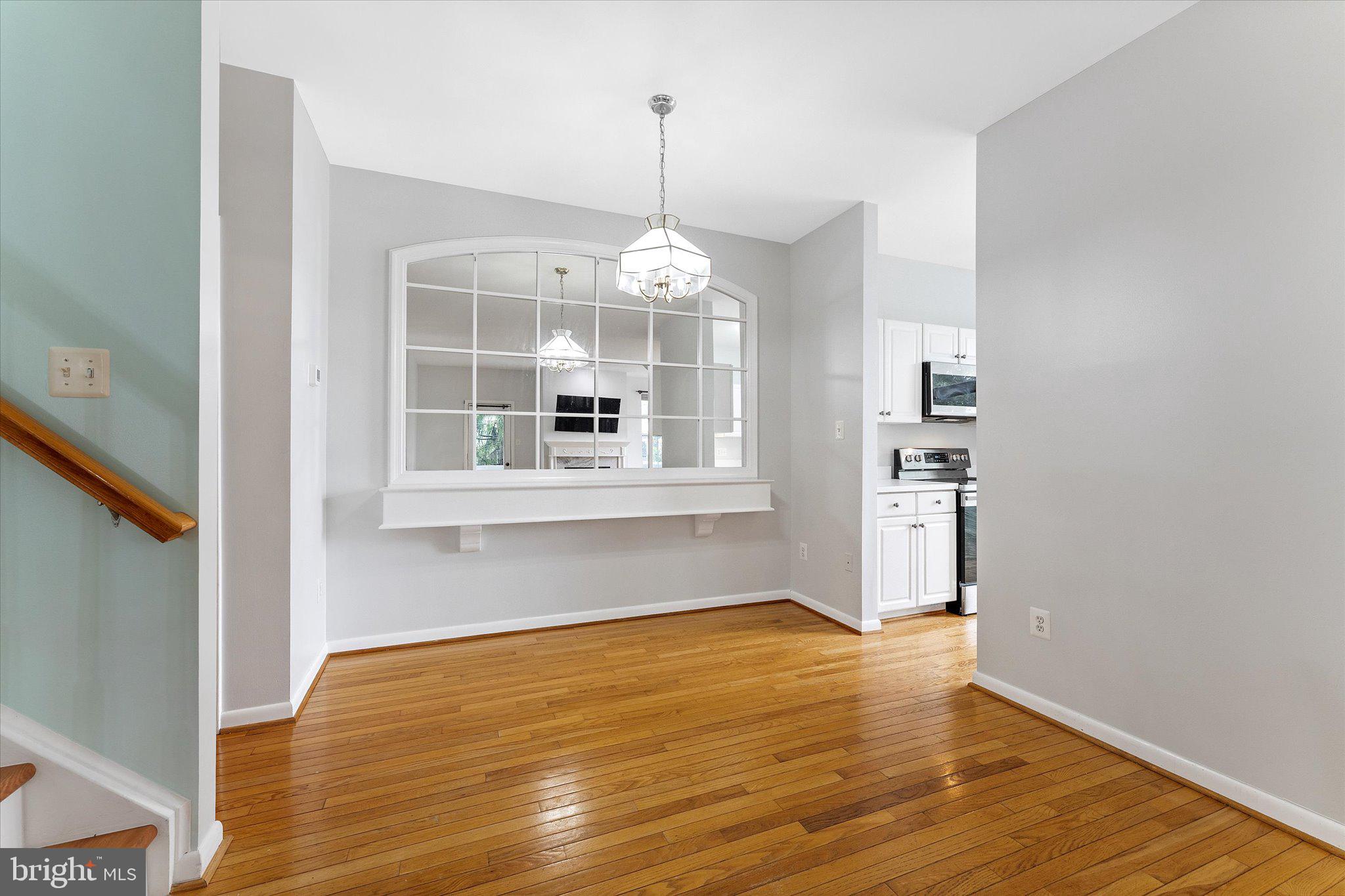 ASHBURN VILLAGE - Residential