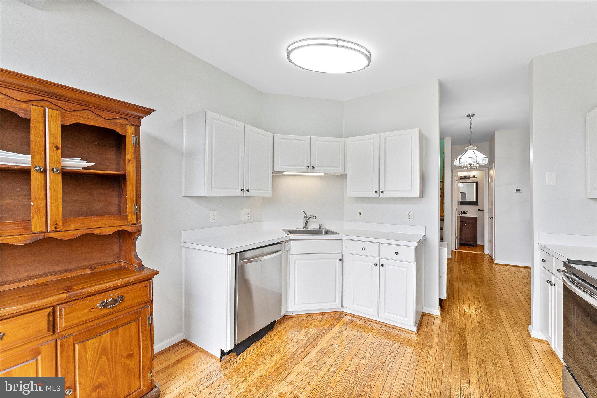 ASHBURN VILLAGE - Residential