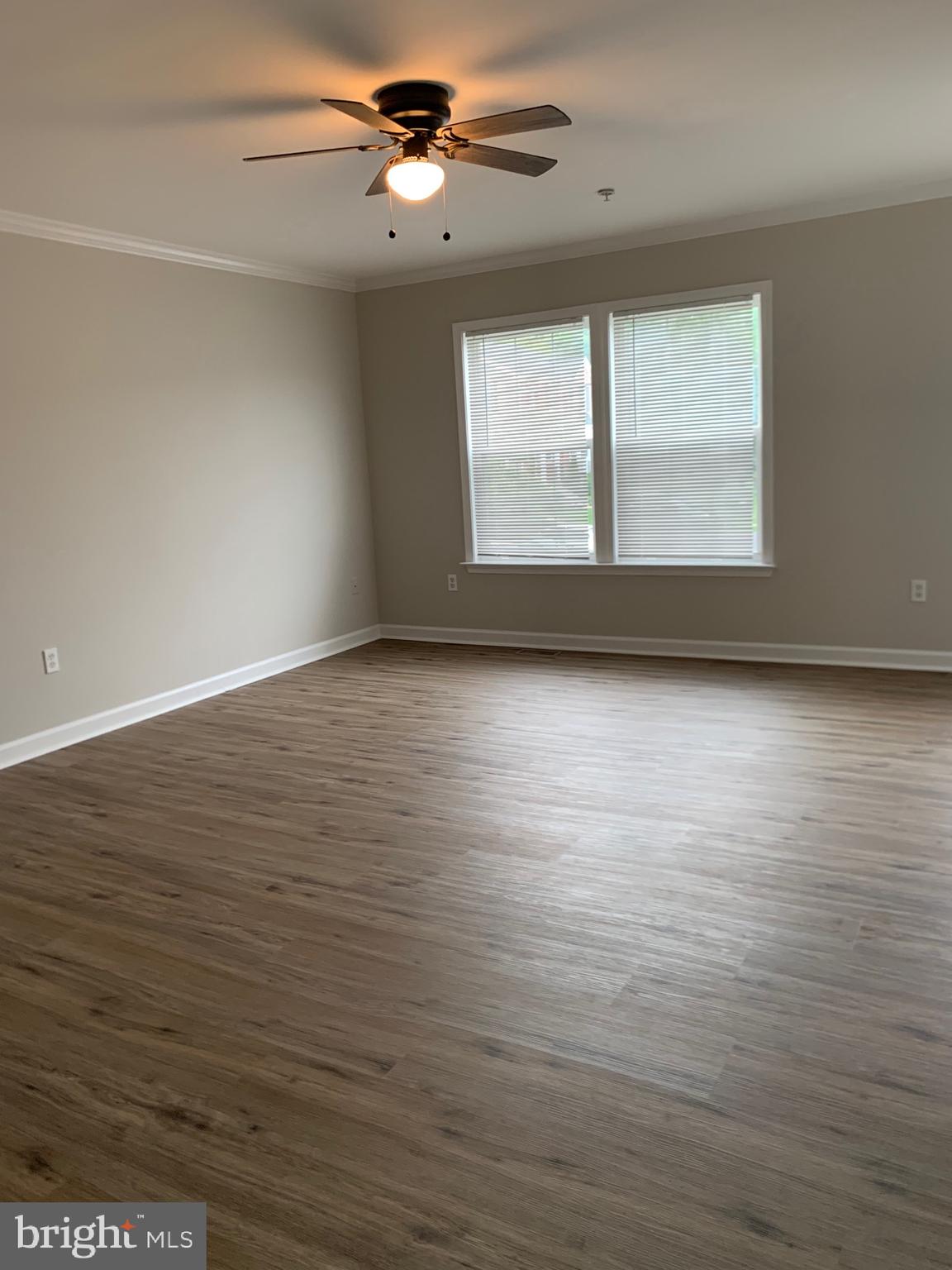 WHISPERING RIDGE - Residential