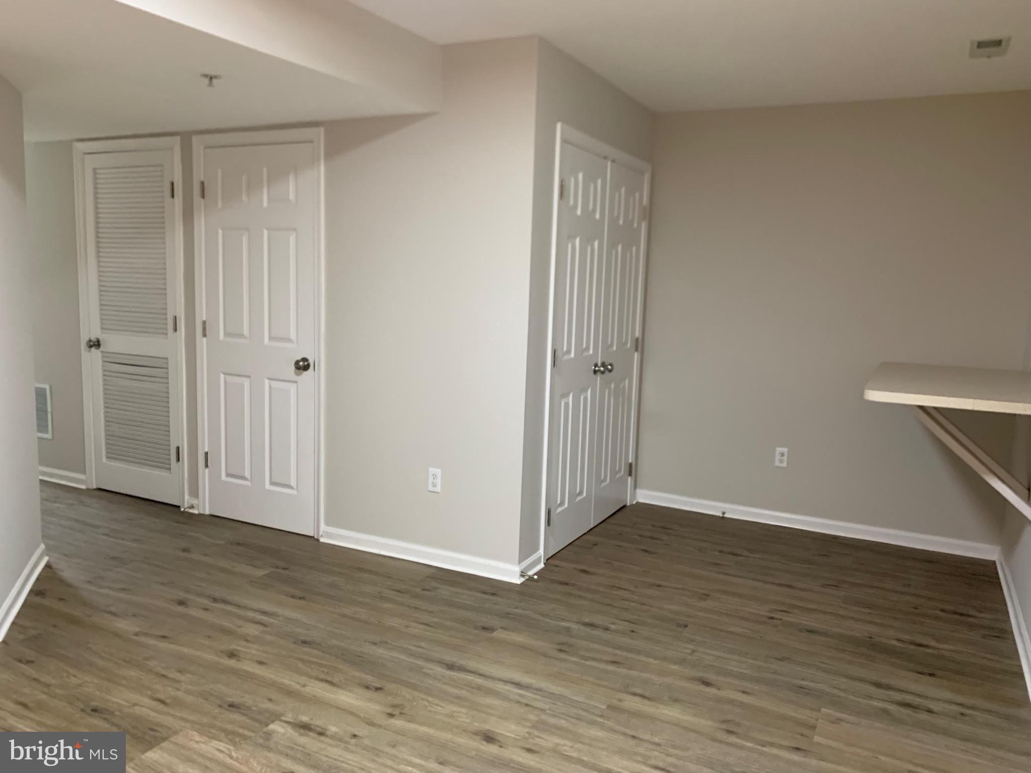 WHISPERING RIDGE - Residential