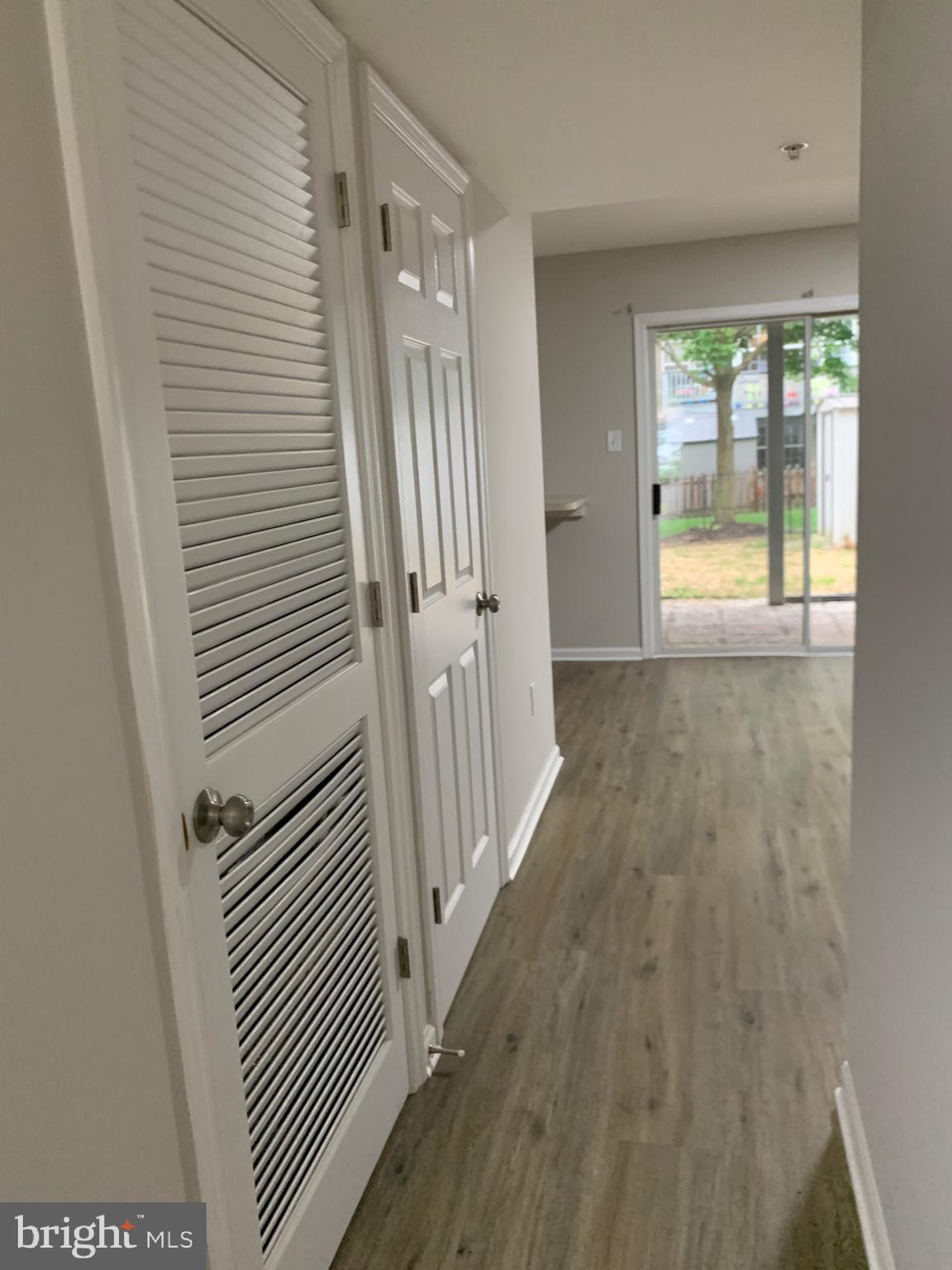 WHISPERING RIDGE - Residential